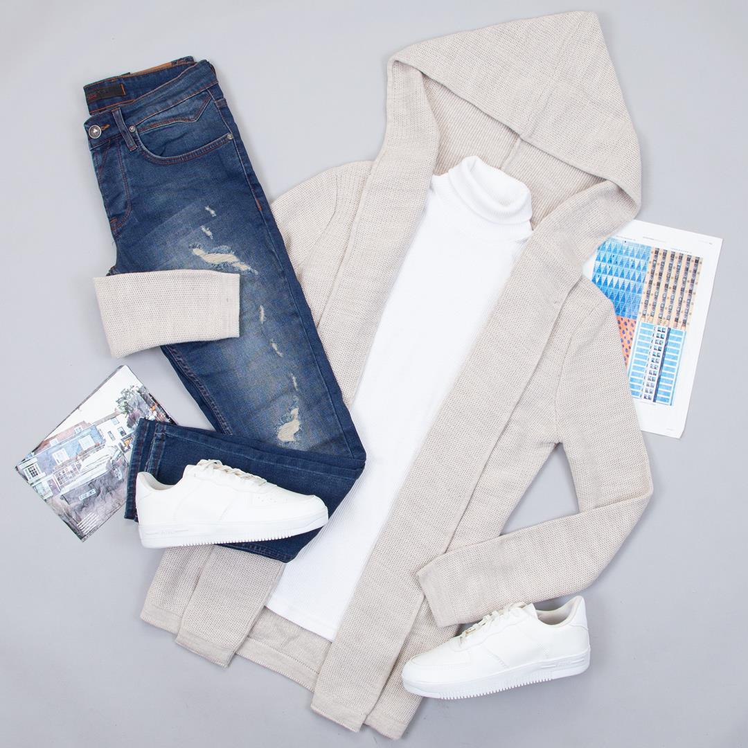 Bej Kapşonlu Hırka Body Pantolon Ayakkabı Kombin