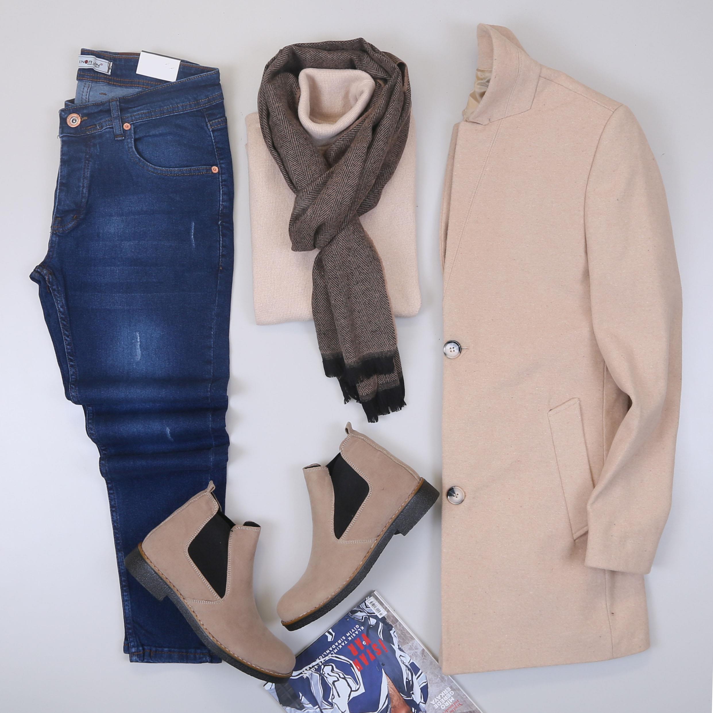 Bej Kaşe Kaban Boğazlı Body Pantolon Bot Kombin