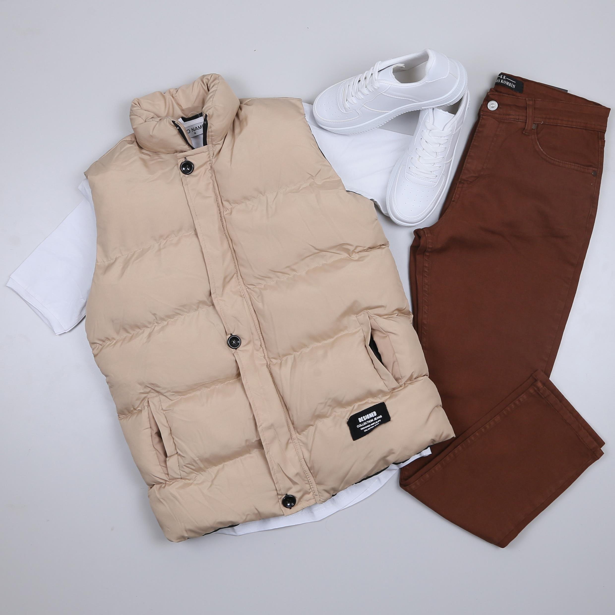 Bej Şişme Yelek Basic Pantolon Ayakkabı Kombin