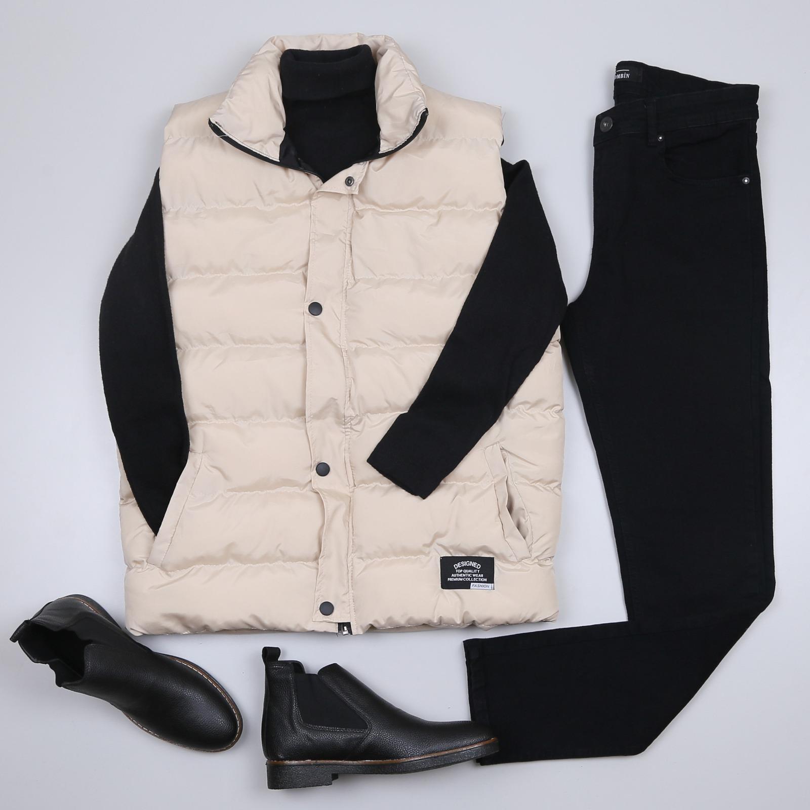 Bej Şişme Yelek Kazak Pantolo Ayakkabı Kombin