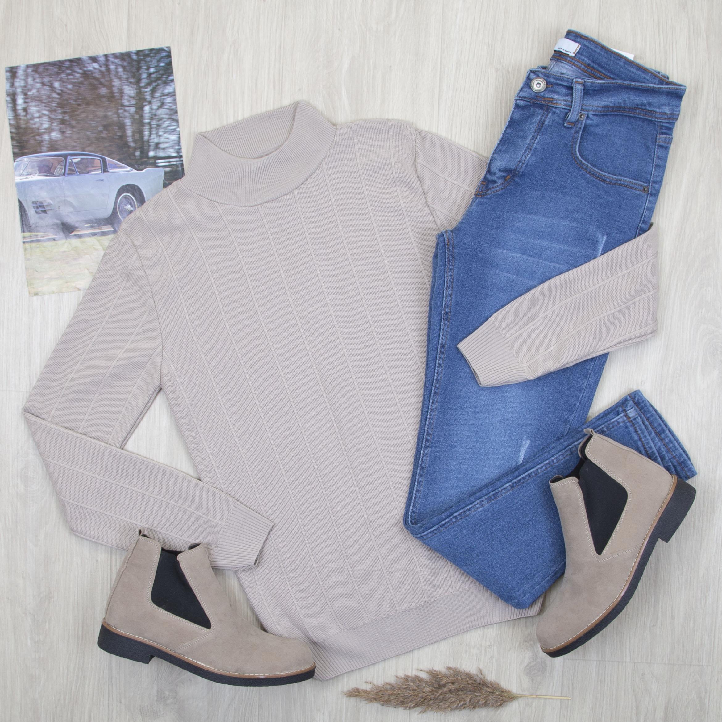 Bej Yarım Balıkçı Triko Kazak Pantolon Bot Kombin