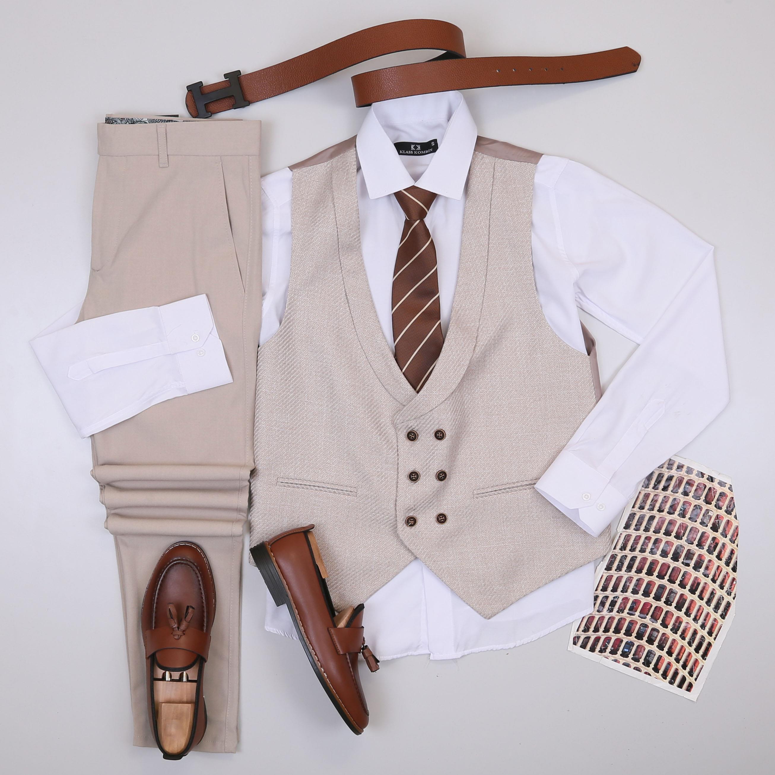 Bej Yelekli Klasik Kombin