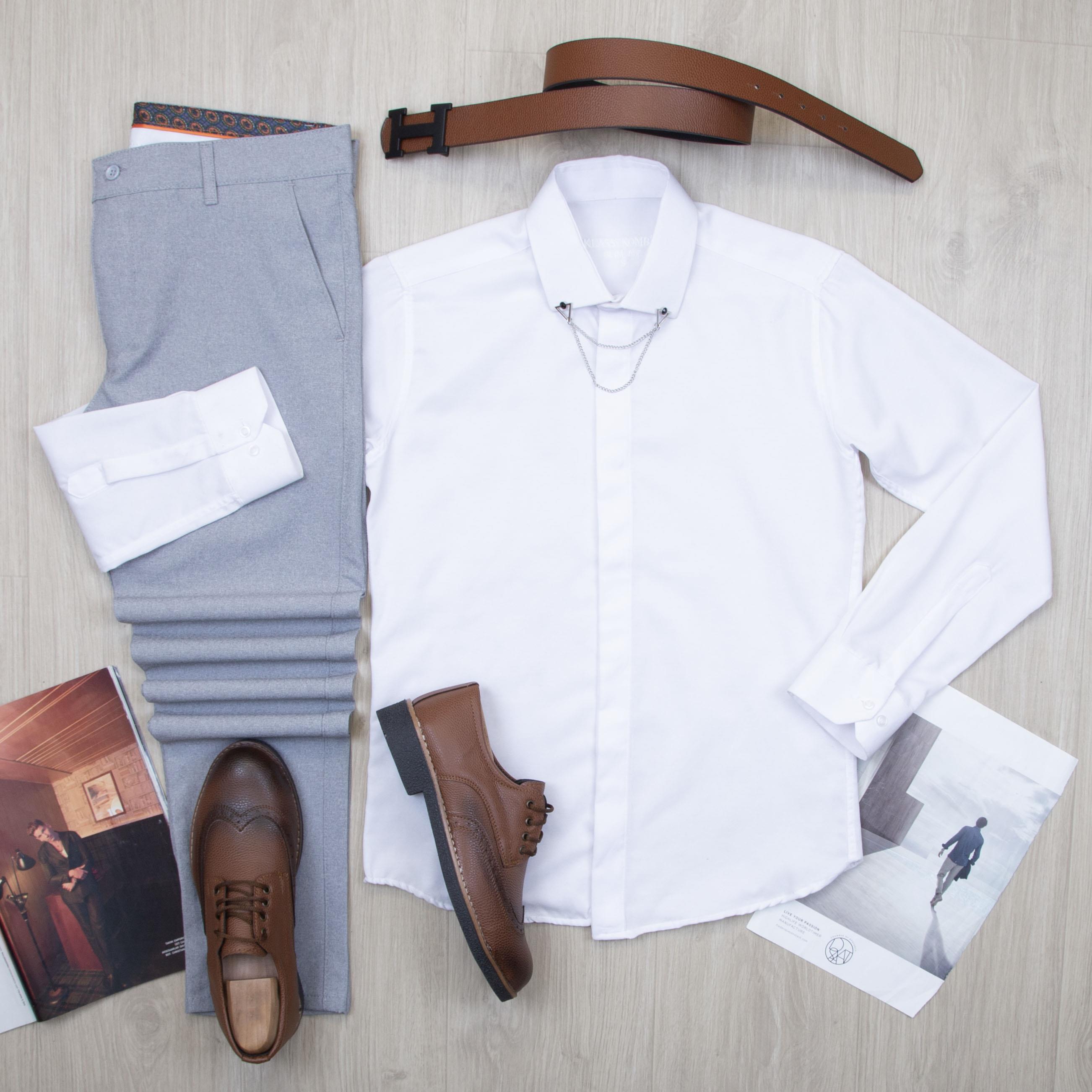 Beyaz Gömlek Gri Pantolon Ayakkabı Kombin