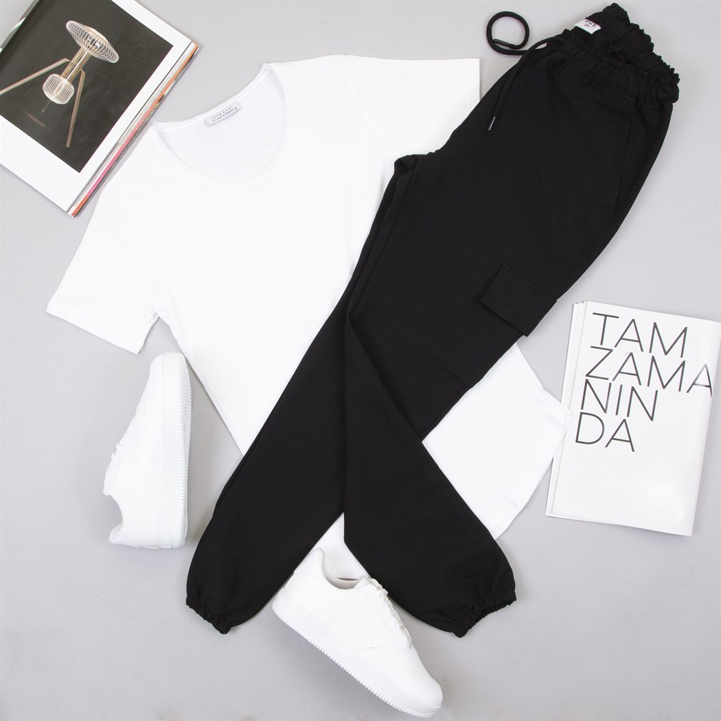 Beyaz Tişört Jogger Pantolon Ayakkabı Kombin