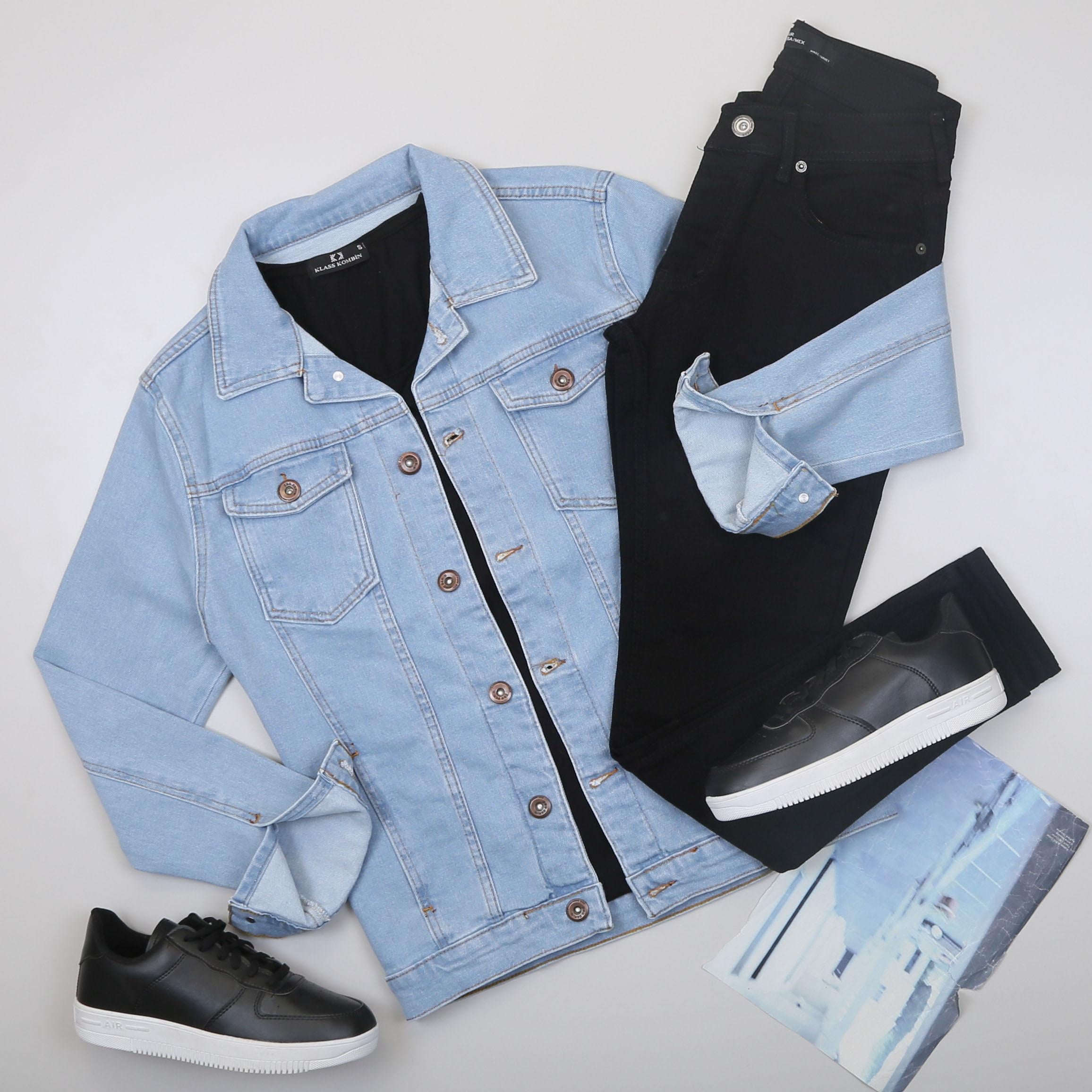 Buz Mavi Kot Ceket Tişört Pantolon Ayakkabı Kombin