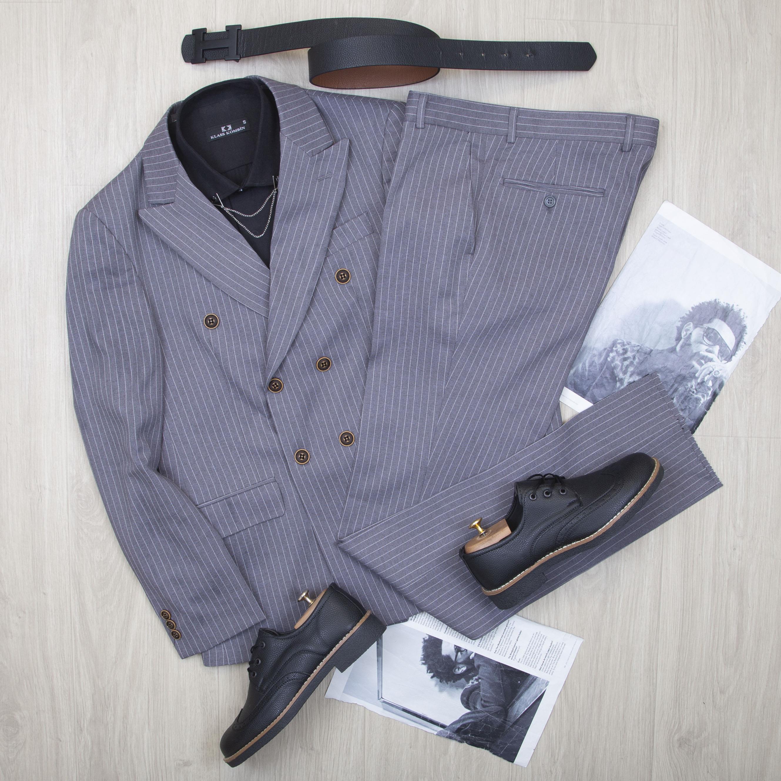 Çizgili Gri Kruvaze Takım Elbise Kombini