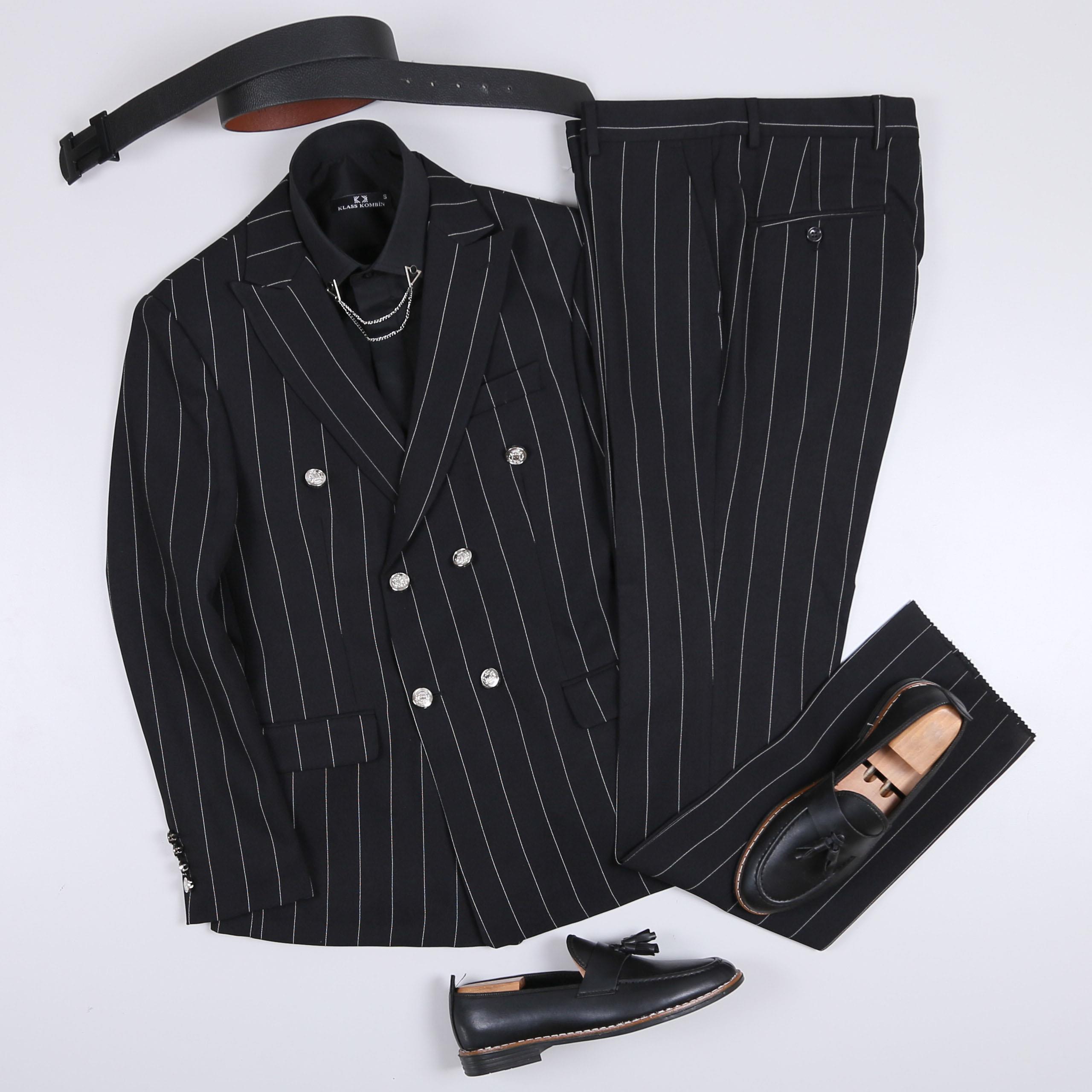 Çizgili Siyah Kruvaze Takım Elbise Kombini