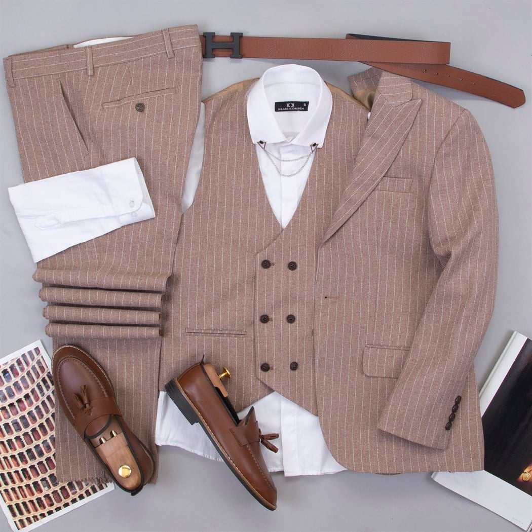 Çizgili Vizon Takım Elbise Kombini