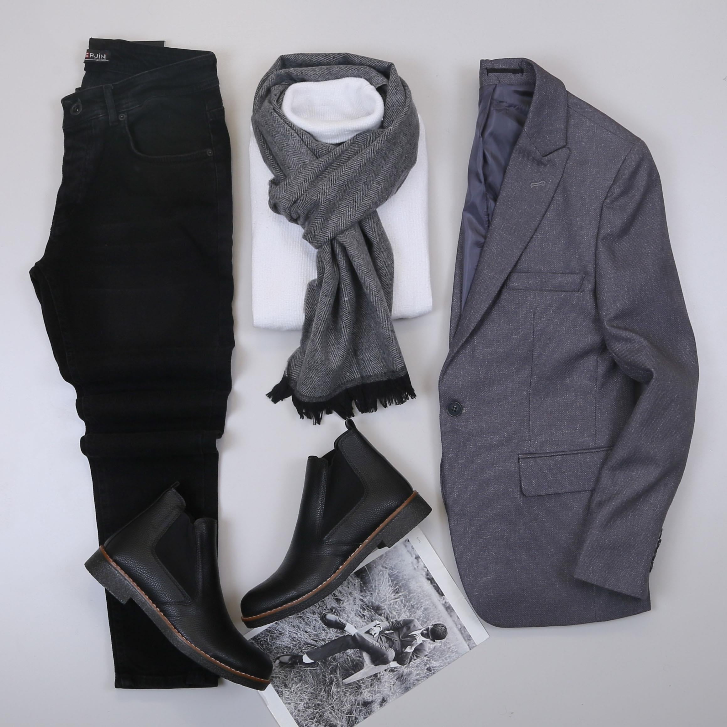 Füme Blazer Ceket Boğazlı Body Pantolon Atkı Bot Kombin