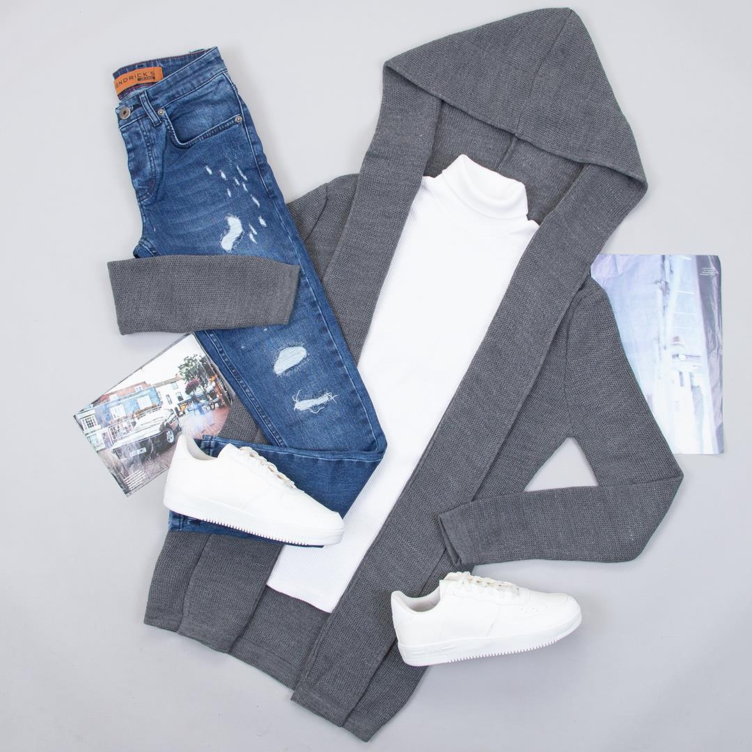 Gri Kapşonlu Hırka Body Pantolon Ayakkabı Kombin