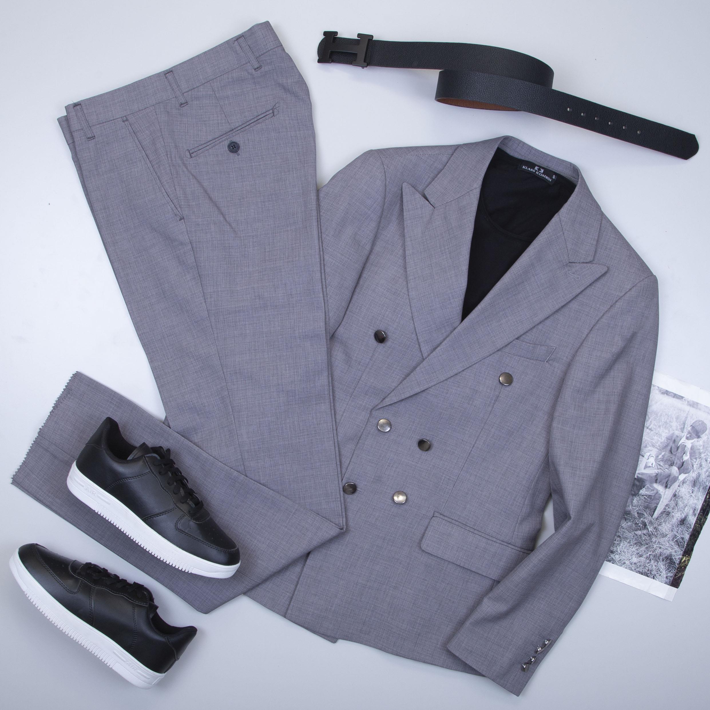 Gri Kruvaze Takım Elbise Kombini