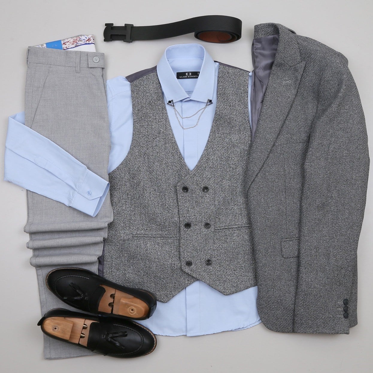 Gri Takım Elbise Kombini