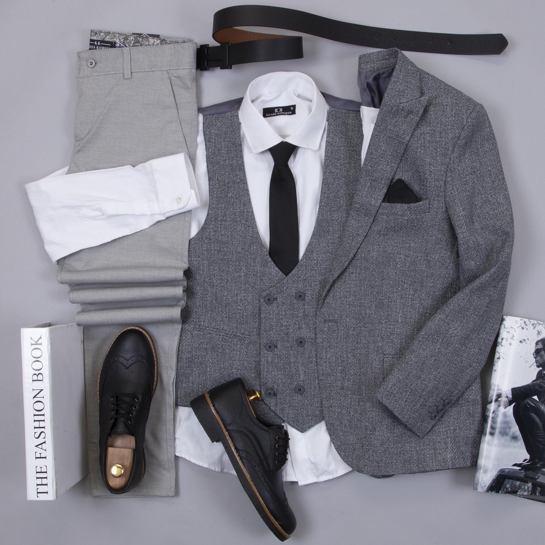 Gri Takım Elbise Kombini