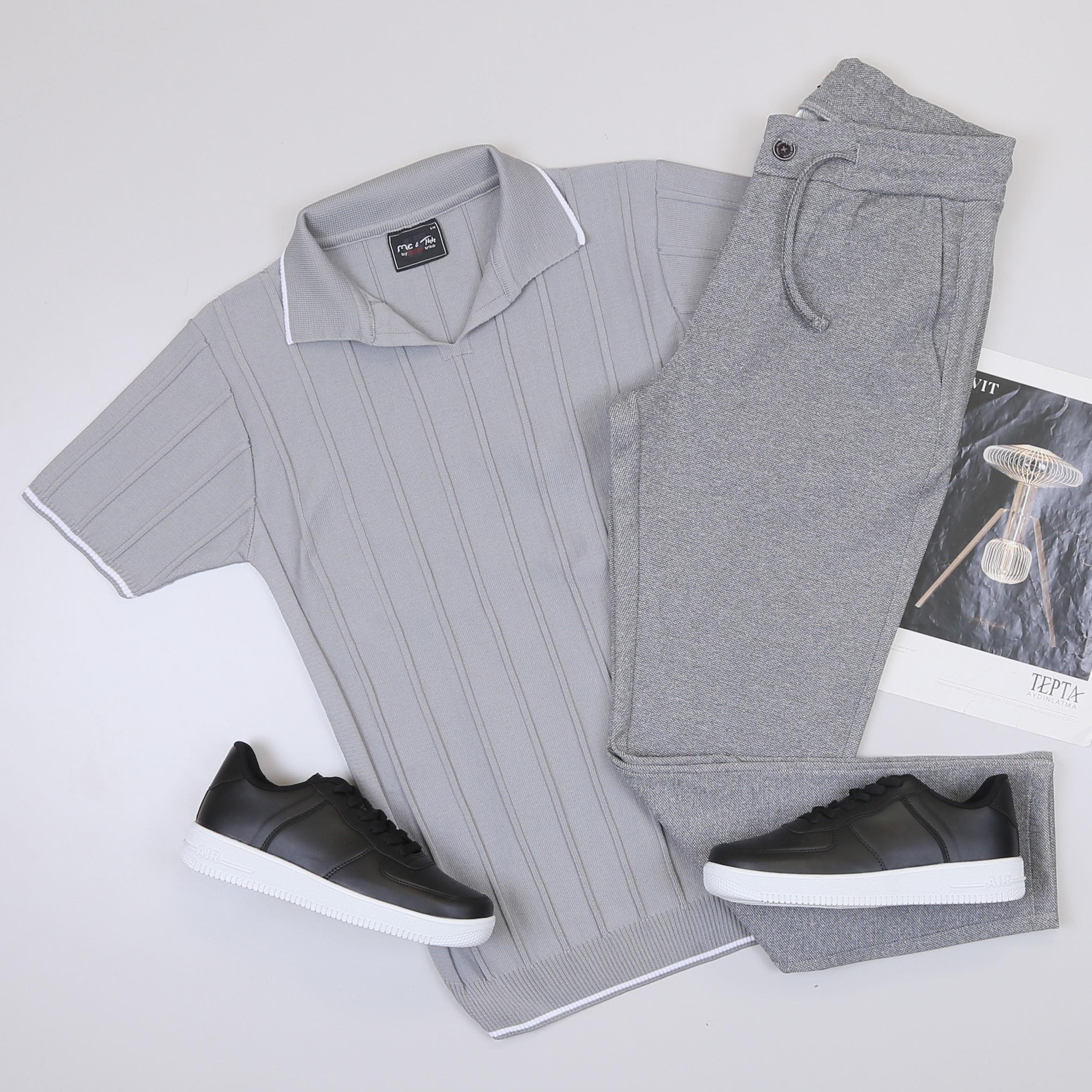 Gri Triko Polo Yaka Tişört Pantolon Ayakkabı Kombin