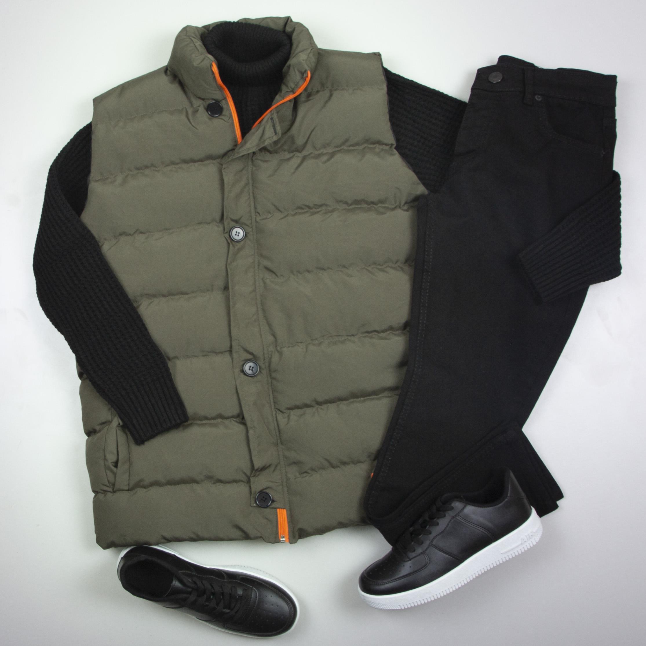 Haki Şişme Yelek Kazak Pantolon Ayakkabı Kombin