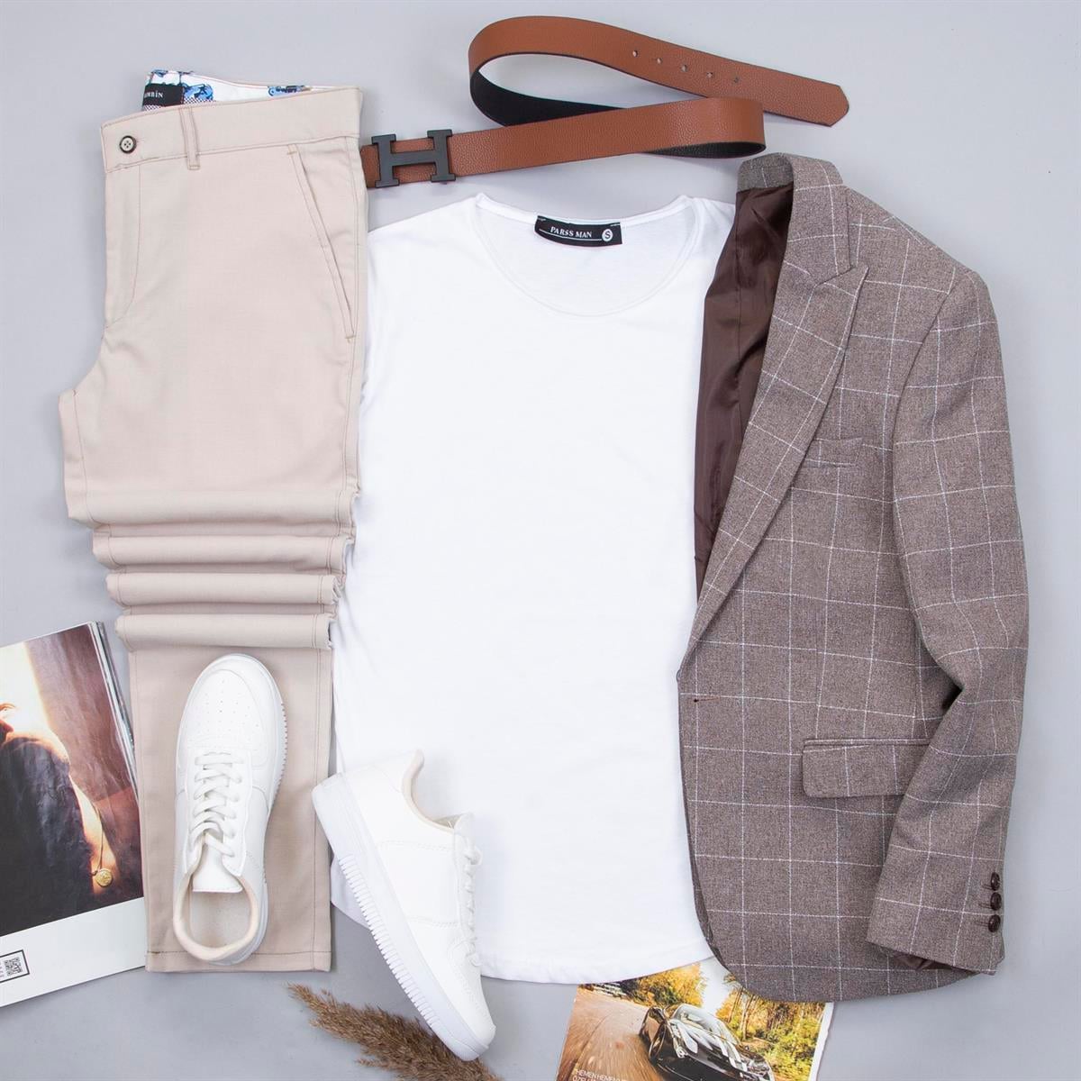 Kahve Ekoseli Blazer Ceket Tişört Pantolon Ayakkabı Kombin