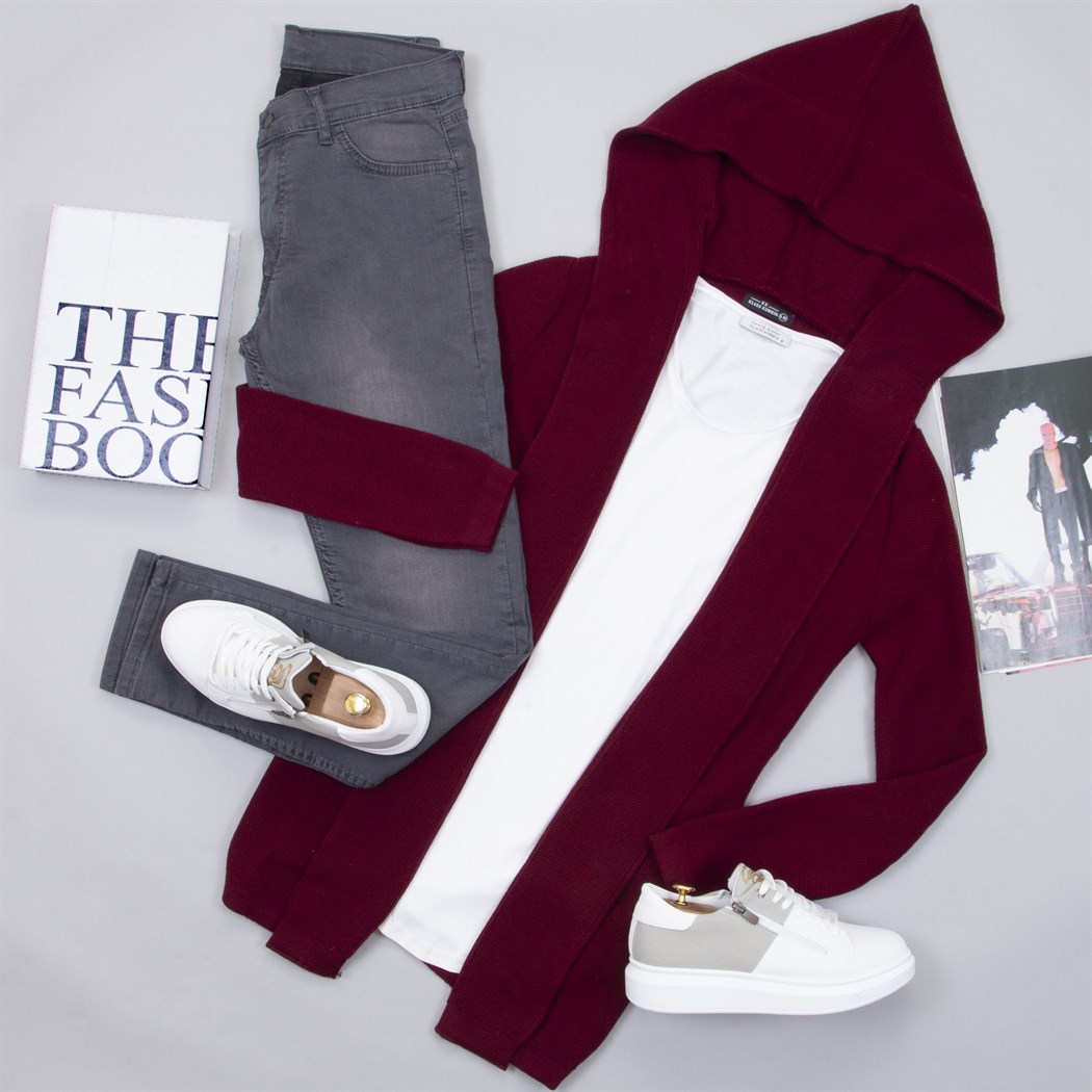 Kapşonlu Bordo Hırka Tişört Pantolon Ayakkabı Kombin