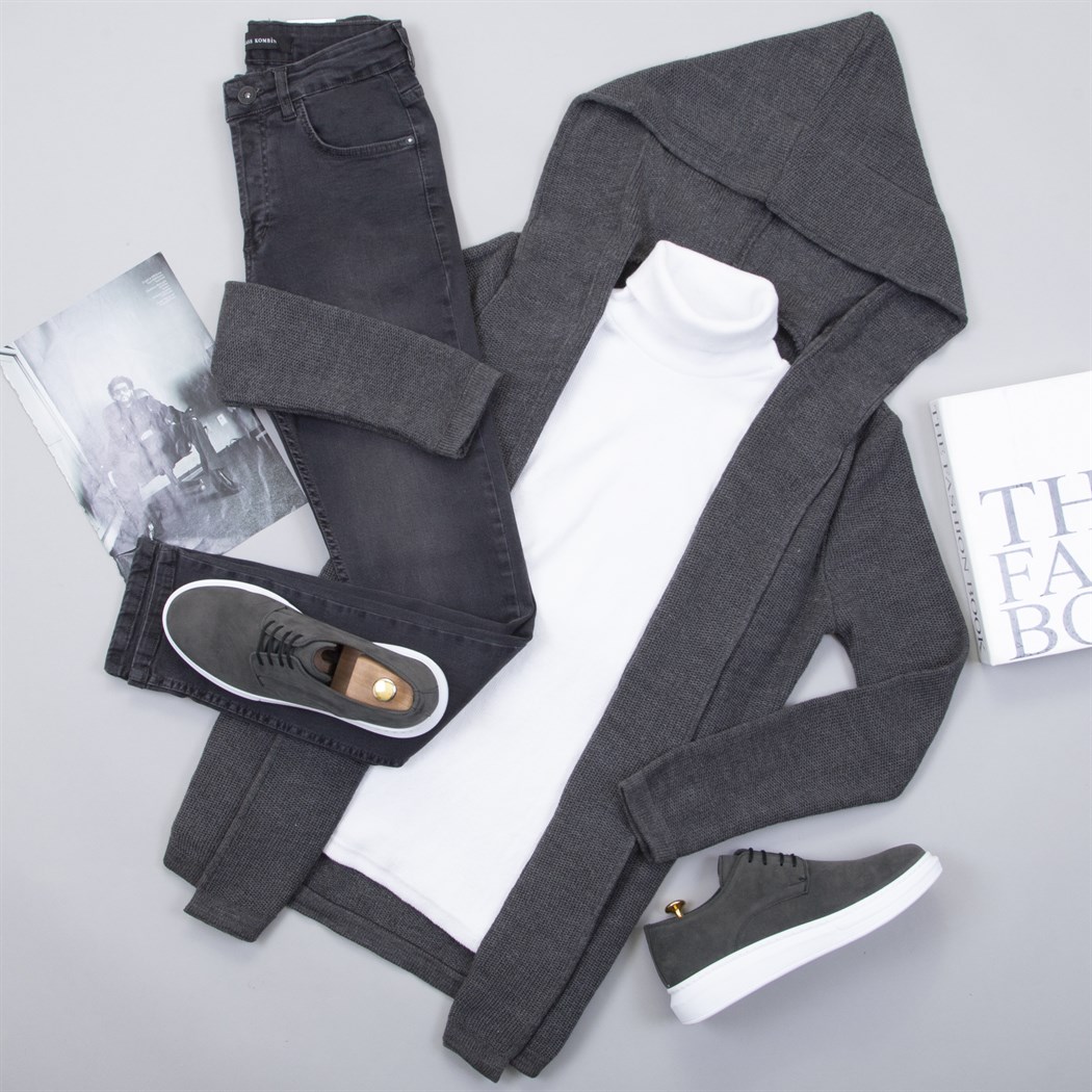 Kapşonlu Füme Hırka Boğazlı Kazak Pantolon Ayakkabı Kombin