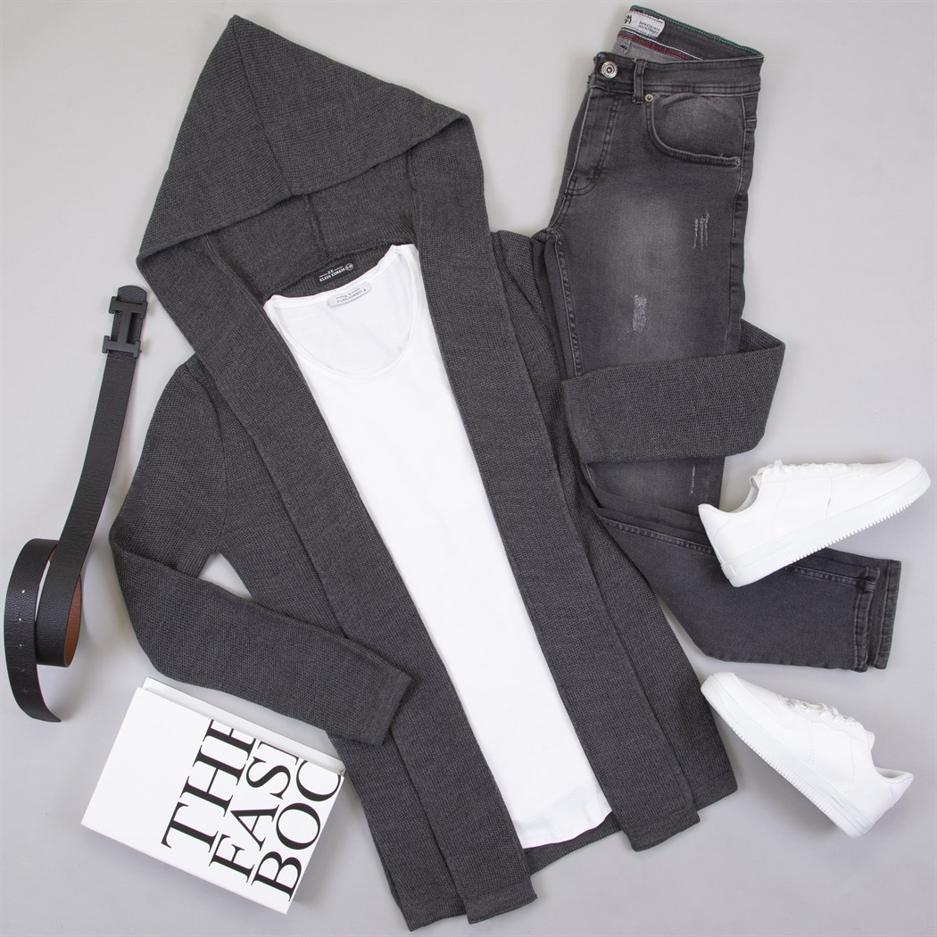 Kapşonlu Füme Hırka Tişört Pantolon Ayakkabı Kombin