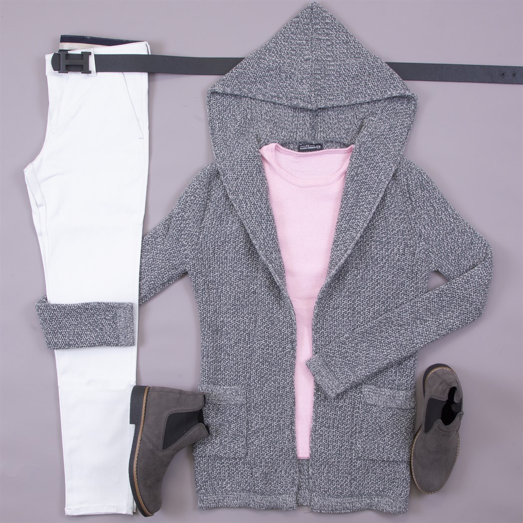 Kapşonlu Hırka Kazak Pantolon Bot Kombin