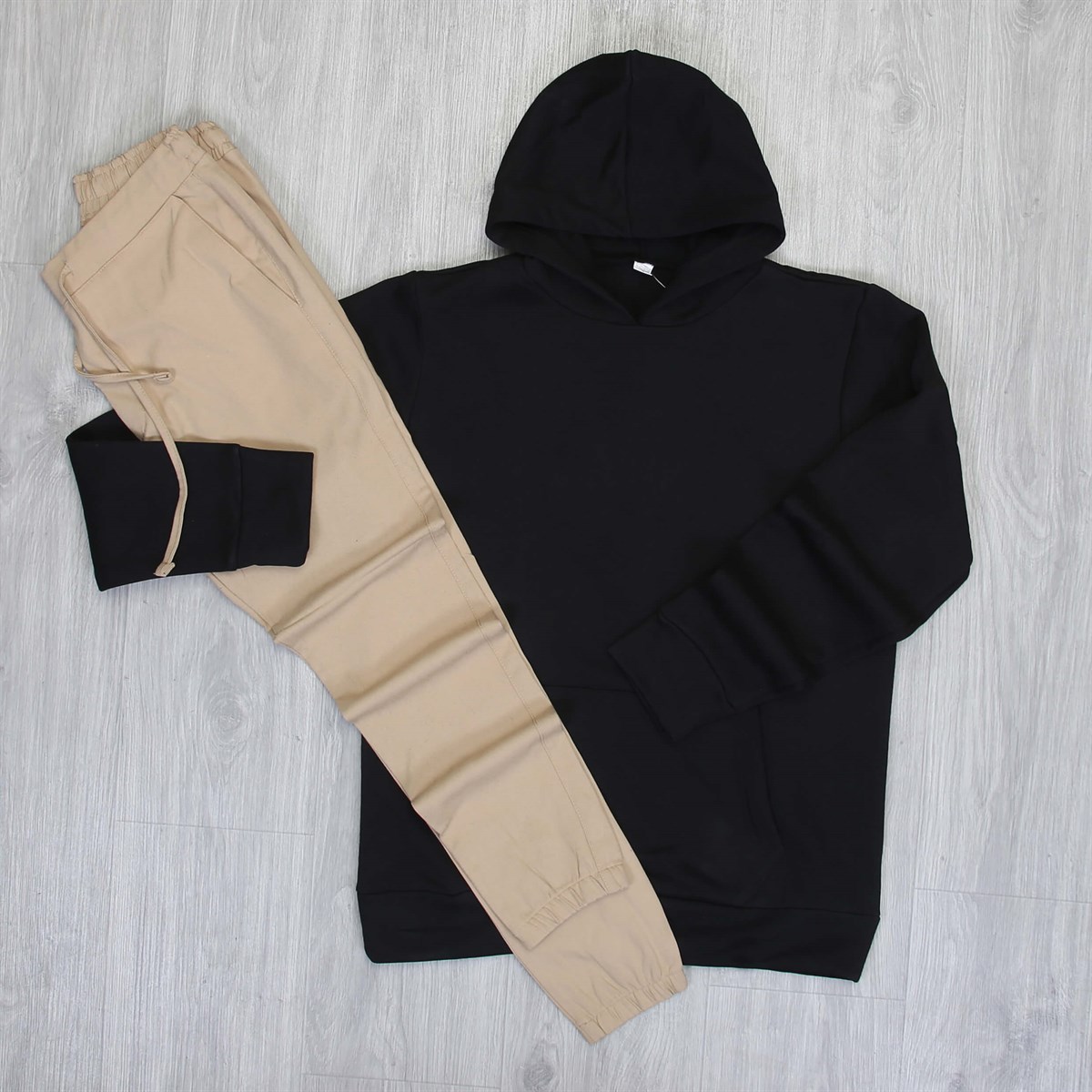 Kapşonlu Sweat Bej Jogger Pantolon Kombini