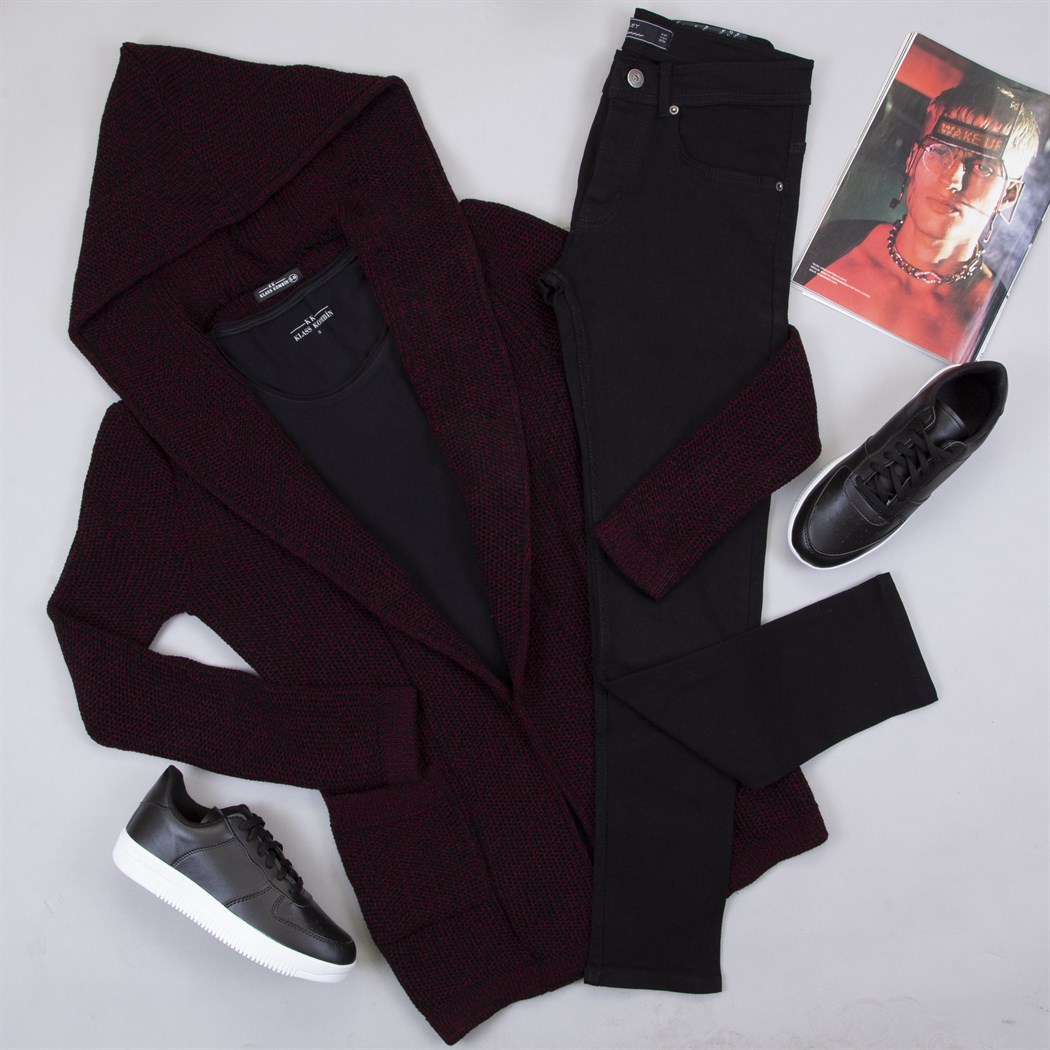 Kırçıllı Hırka Tişört Pantolon Kombin