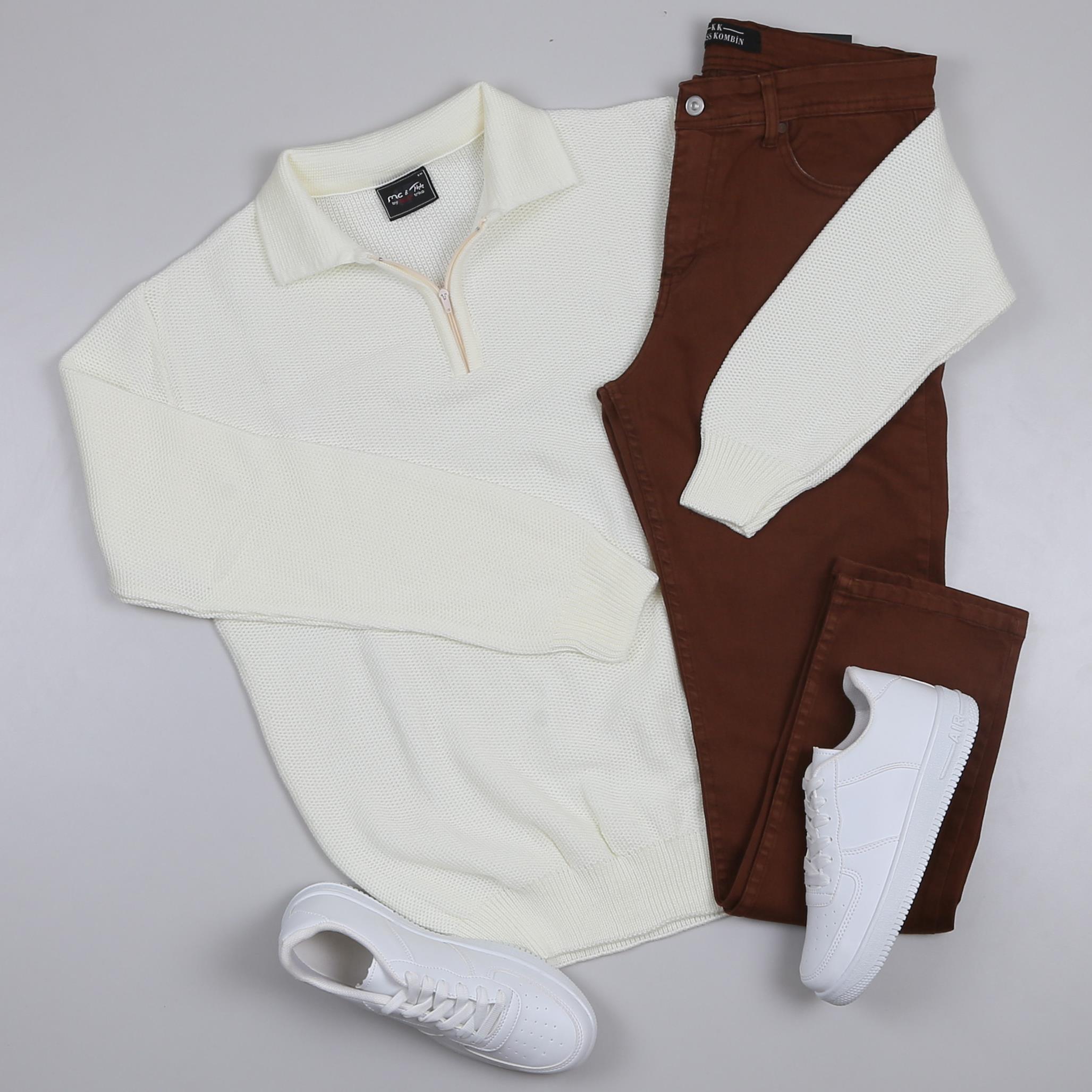 Kırık Beyaz Kazak Kot Pantolon Ayakkabı Kombini