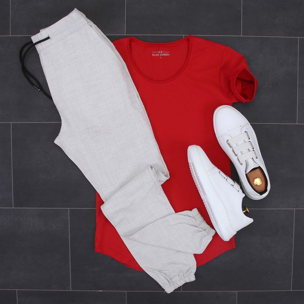 Kırmızı T-Shirt Jogger Pantolon Spor Ayakkabı Kombini 
