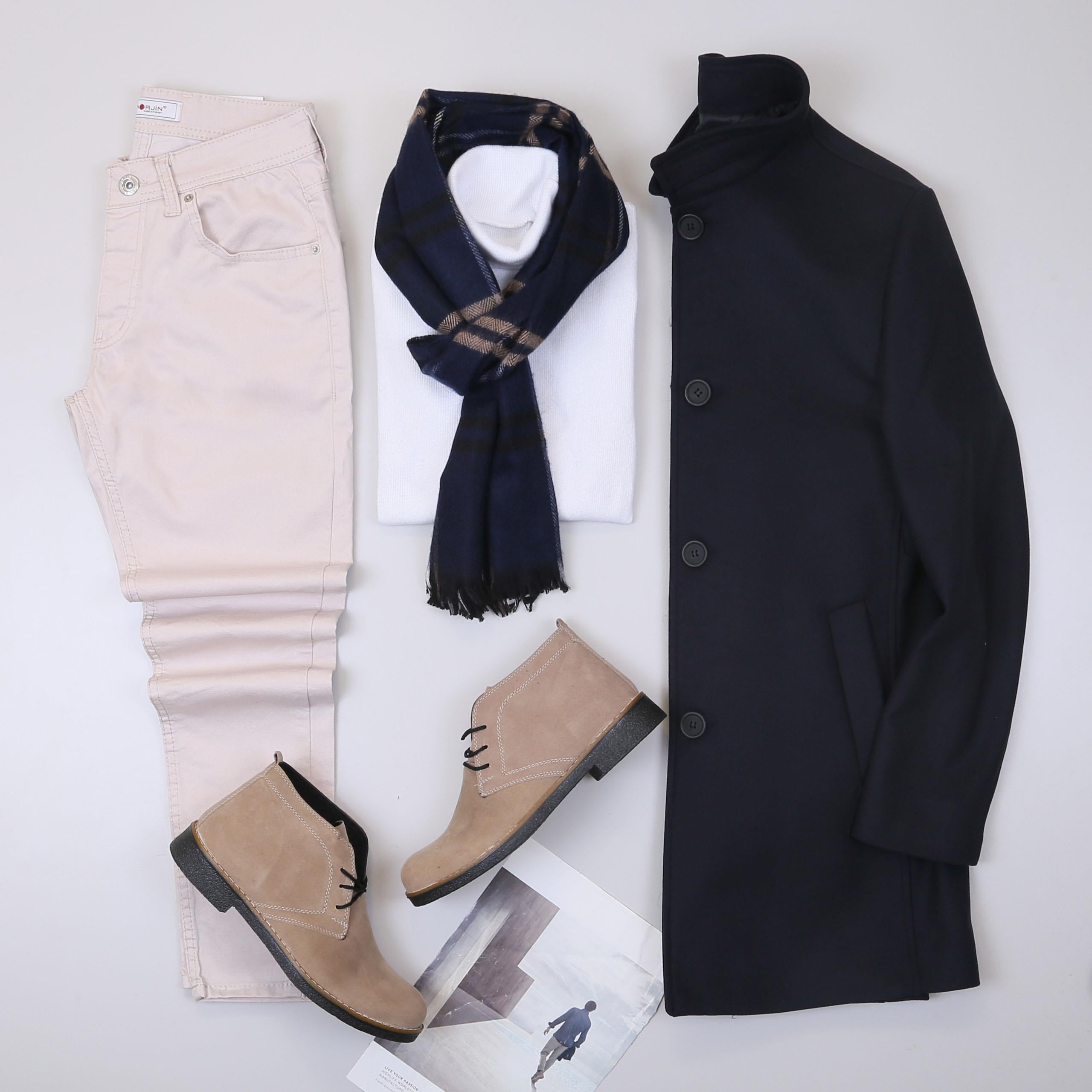 Lacivert Kaban Boğazlı Body Pantolon Bot Kombin