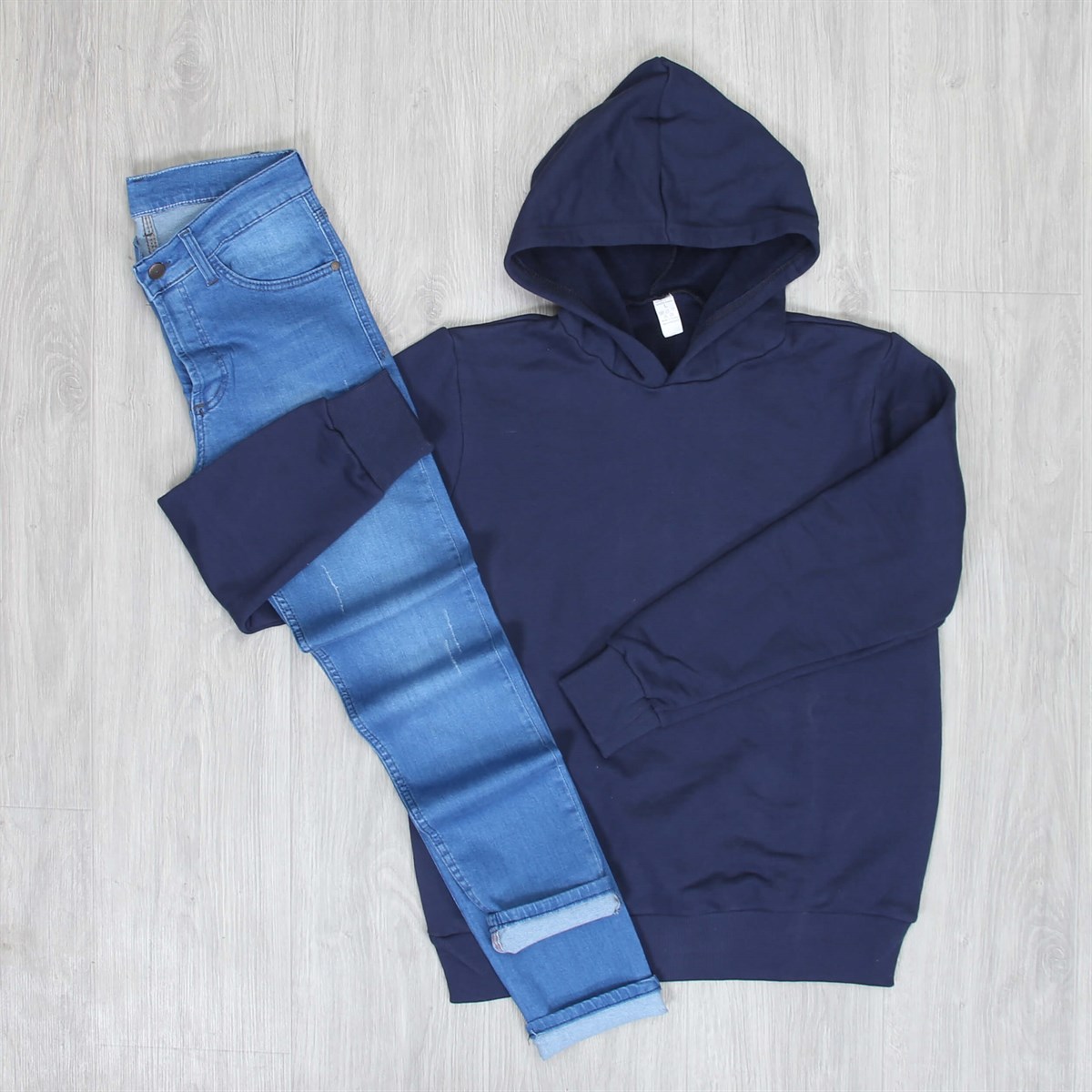 Lacivert Sweat Pantolon Kombin