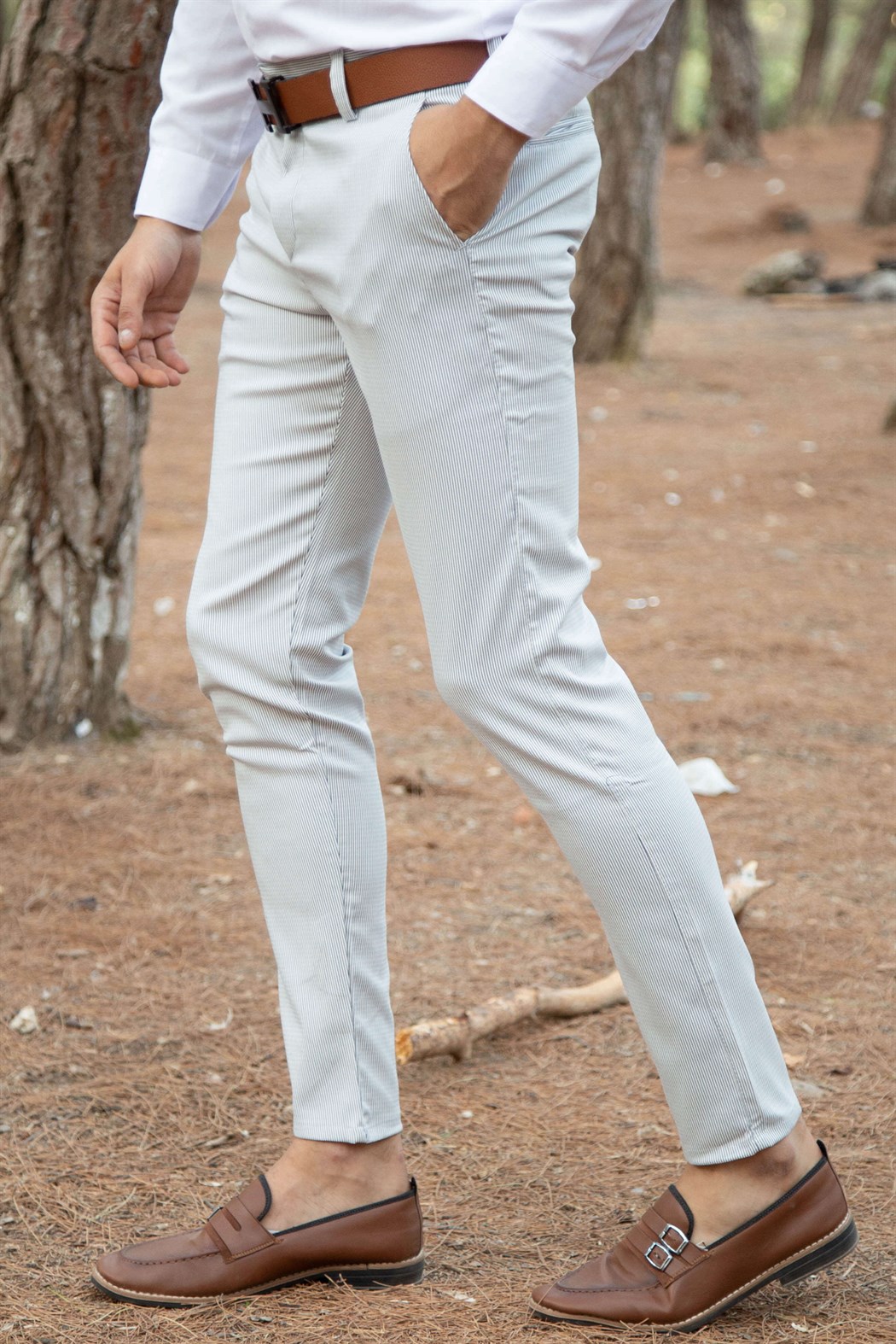Beyaz Çizgili Kumaş Pantolon