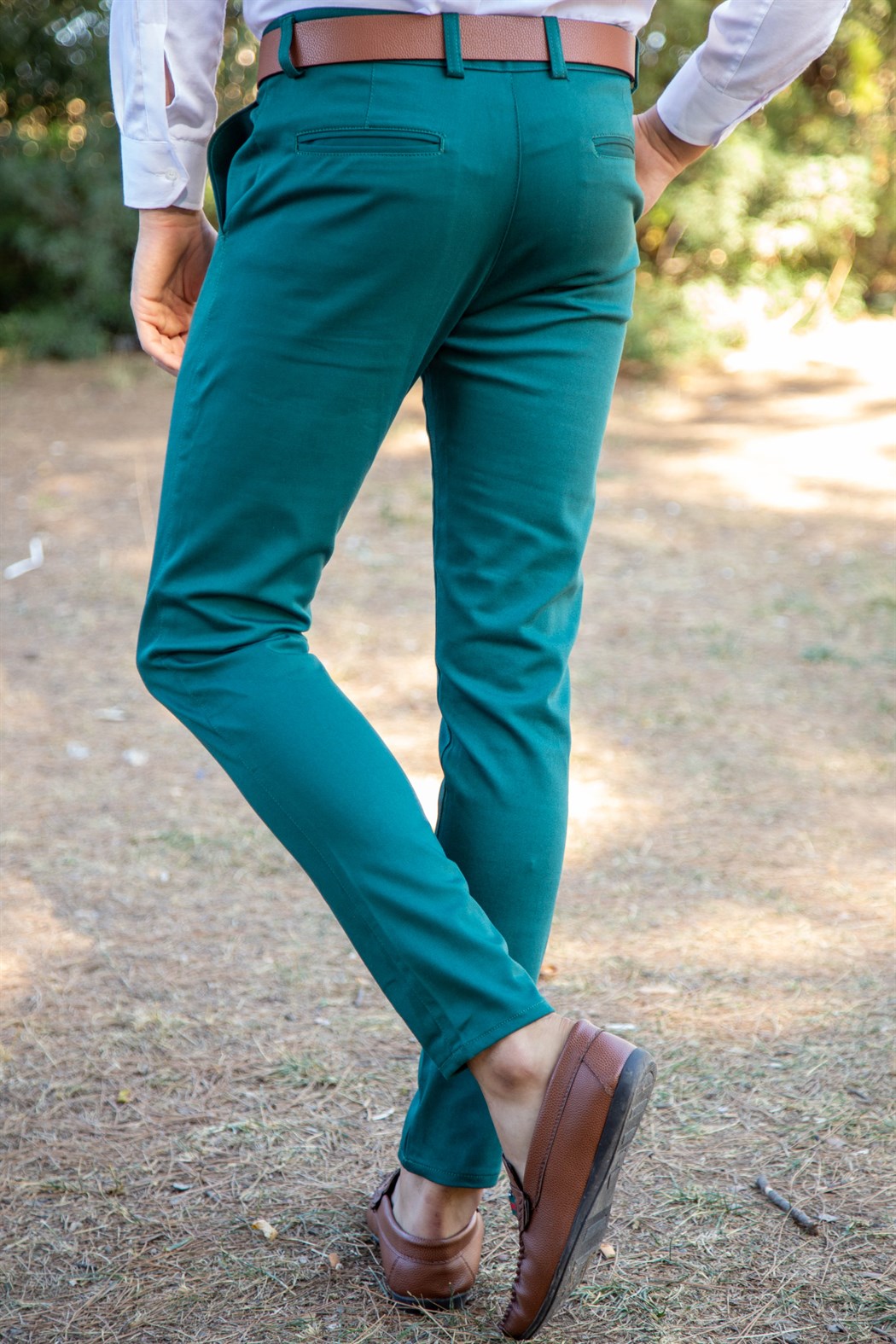 Likralı yan cep detaylı koyu yeşil kumaş pantolon