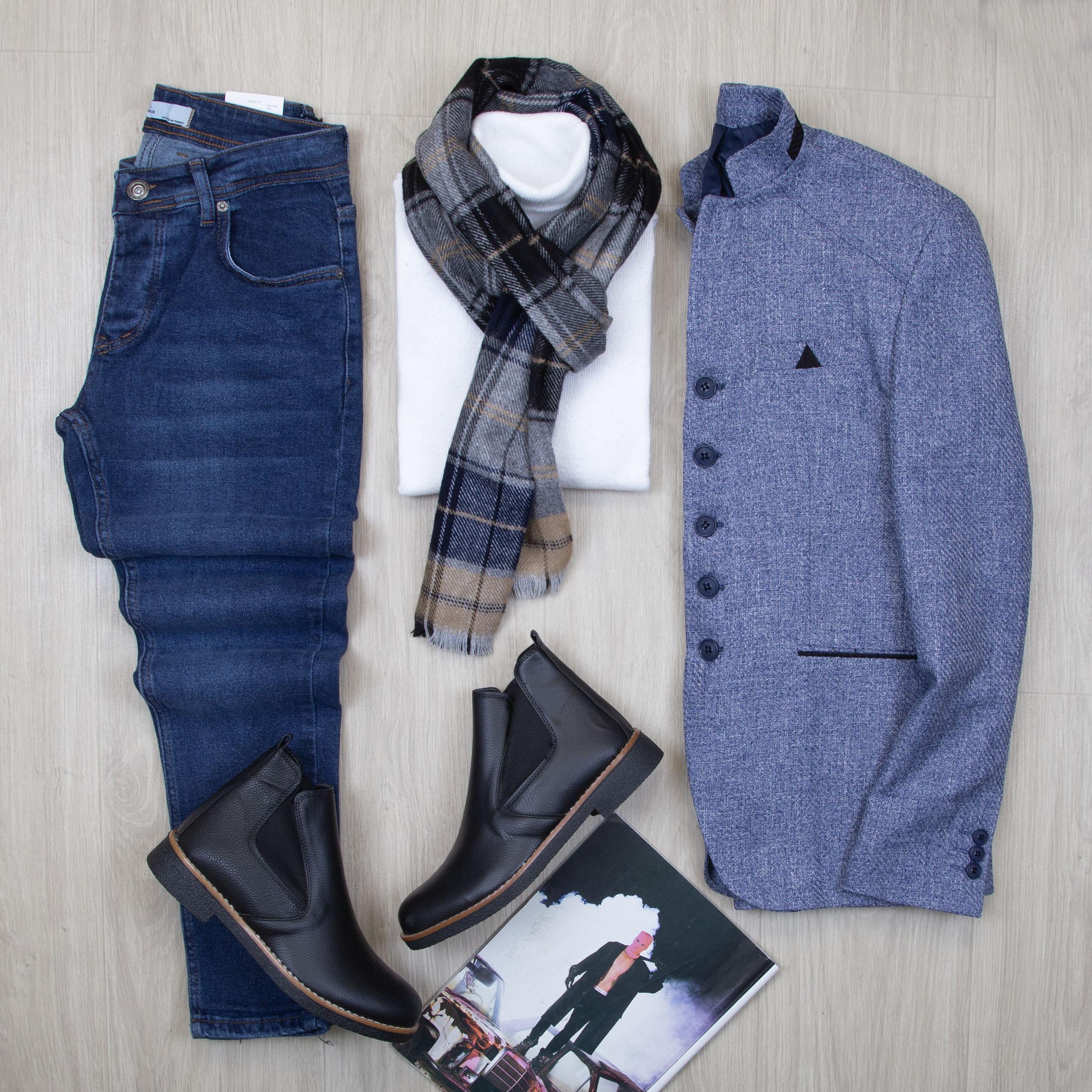 Mavi Dik Yaka Blazer Ceket Boğazlı Body Pantolon Bot Kombin