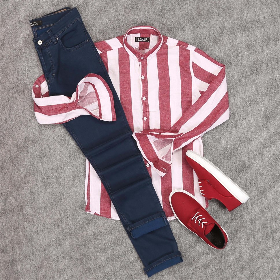 Mavi Kot Kırmızı Gömlek Ayakkabı Kombini