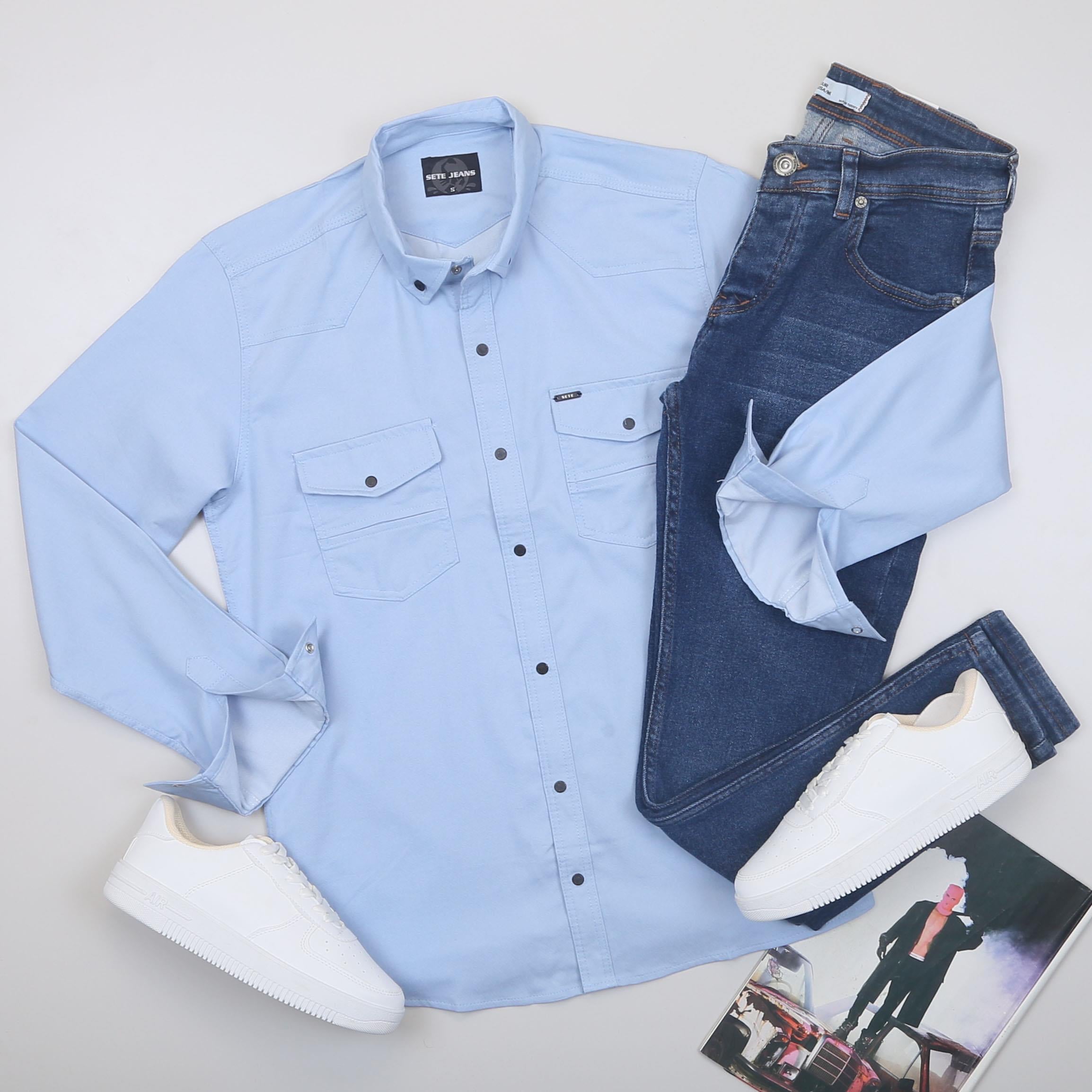 Mavi Pamuklu Kot Gömlek Tişört Pantolon Ayakkabı Kombin