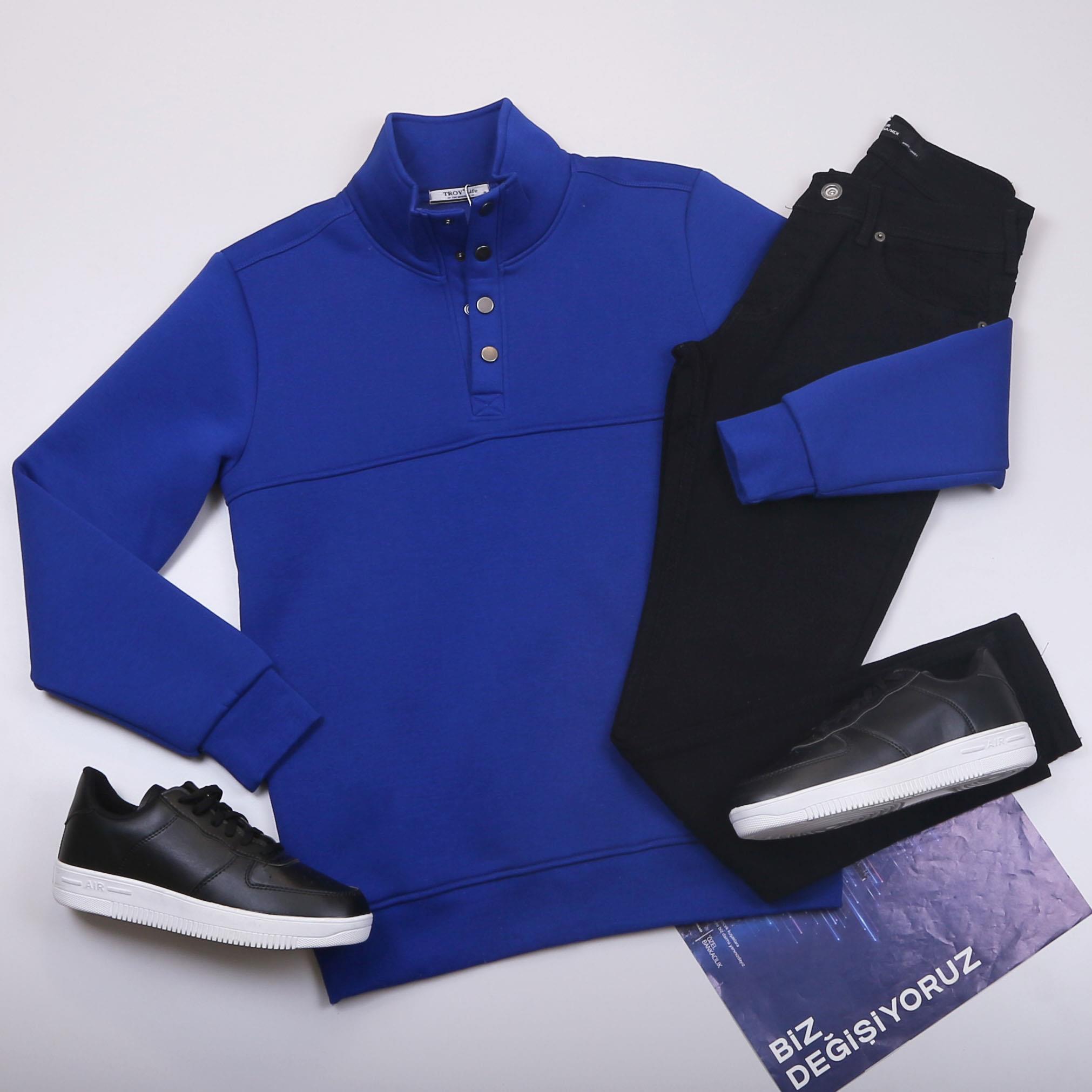 Parlament Mavi Sweat Pantolon Ayakkabı Kombin