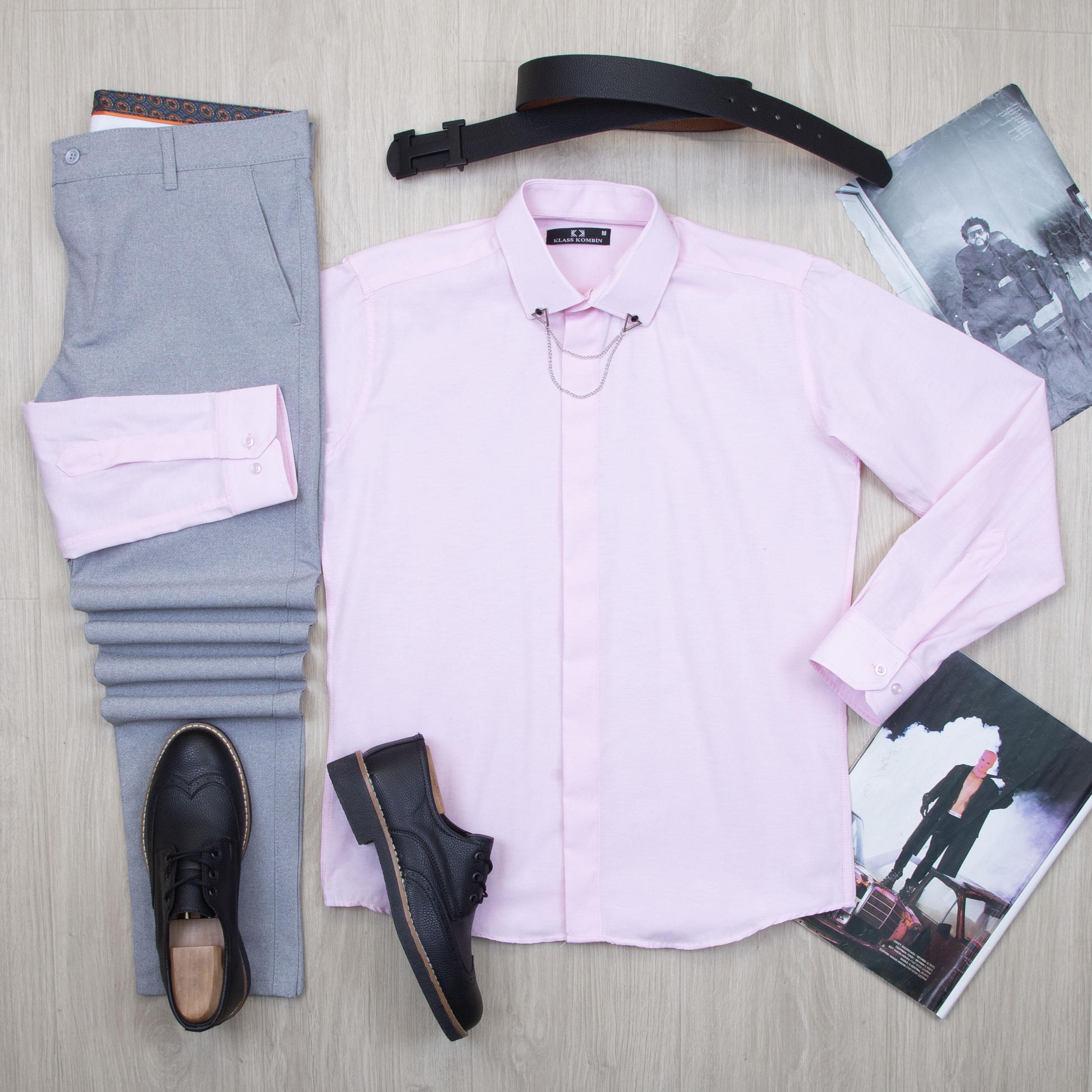 Pembe Gömlek Açık Gri Pantolon Ayakkabı Kombin