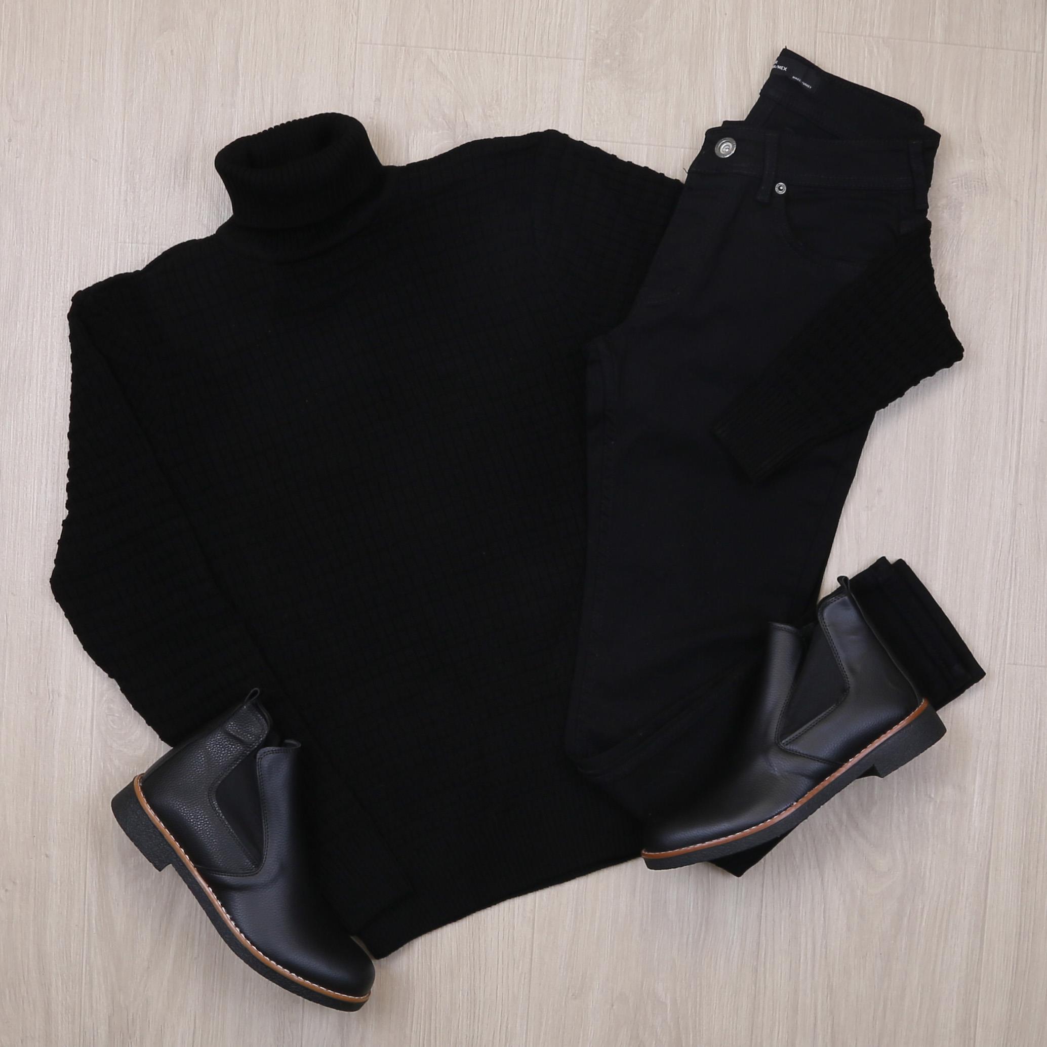 Siyah Boğazlı Triko Kazak Pantolon Bot Kombin