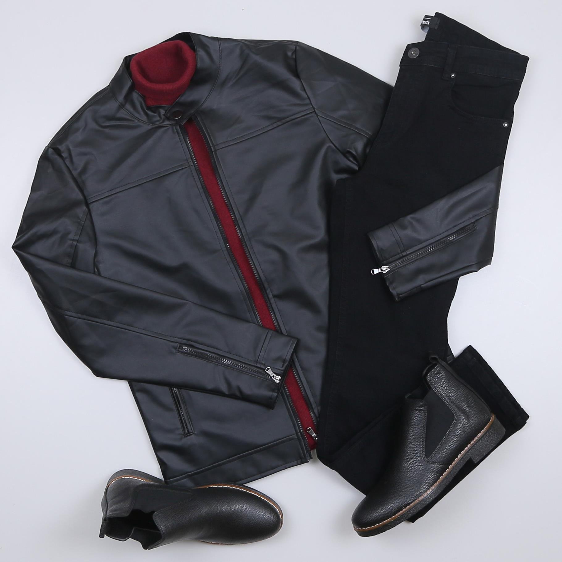 Siyah Deri Ceket Kazak Pantolon Bot Kombin