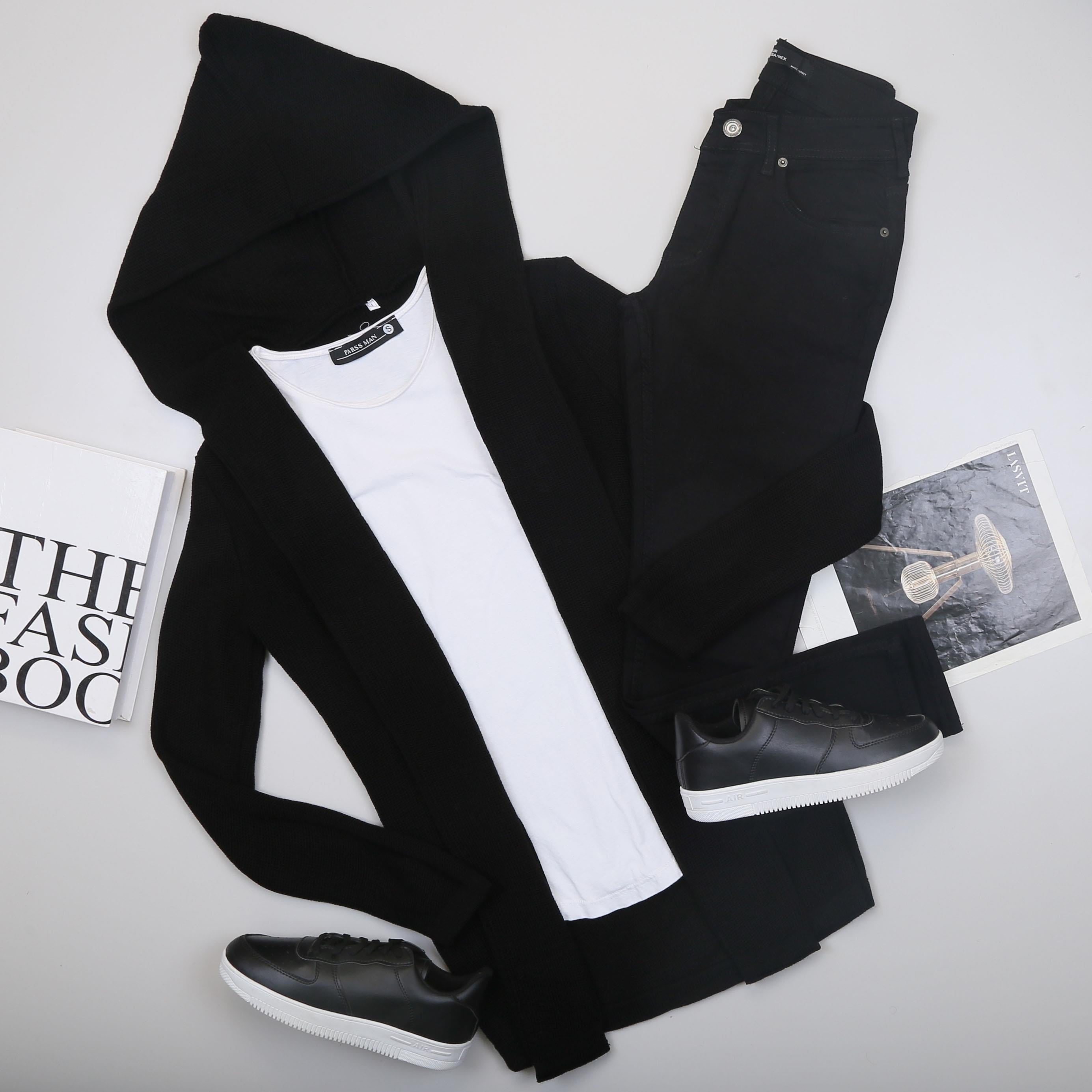 Siyah Kapşonlu Hırka Kombini