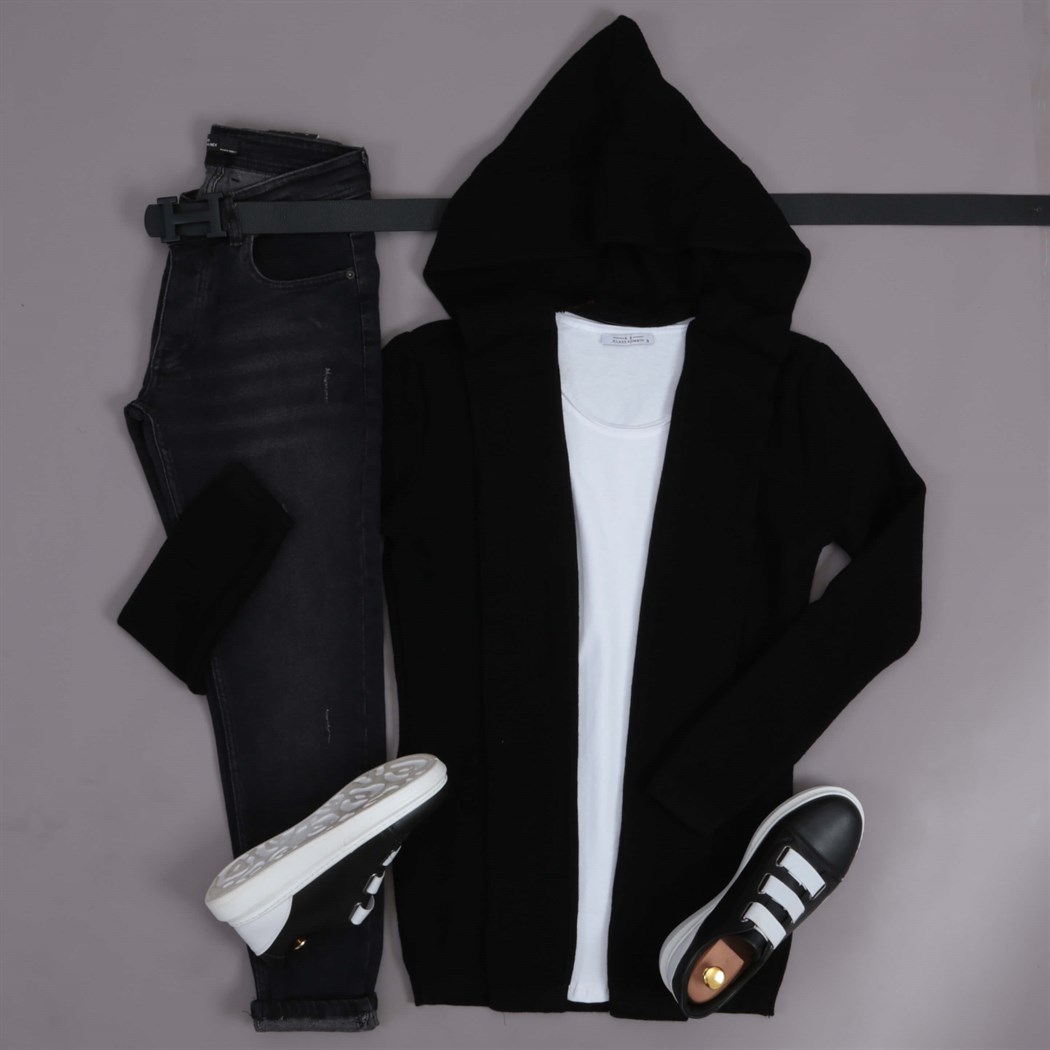 Siyah Kapşonlu Hırka Pantolon Kombini