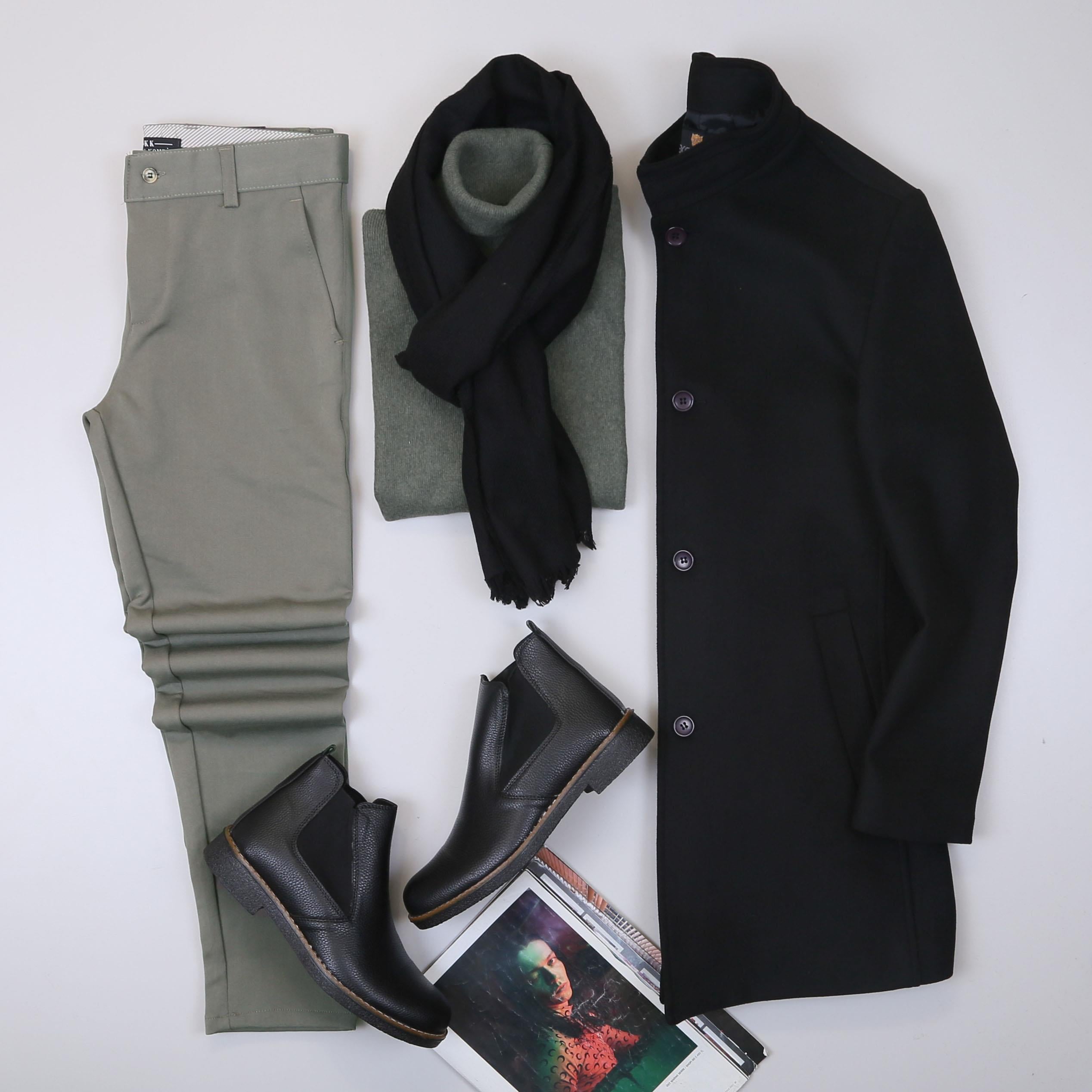 Siyah Kaşe Kaban Boğazlı Body Pantolon Bot Kombin