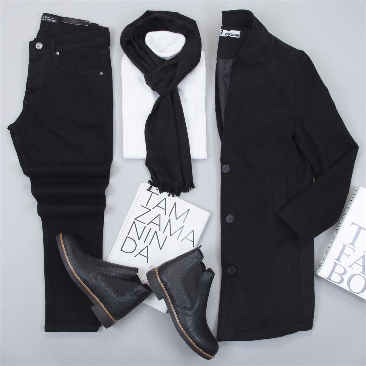 Siyah Kaşe Kaban Boğazlı Kazak Pantolon Atkı Bot Kombin