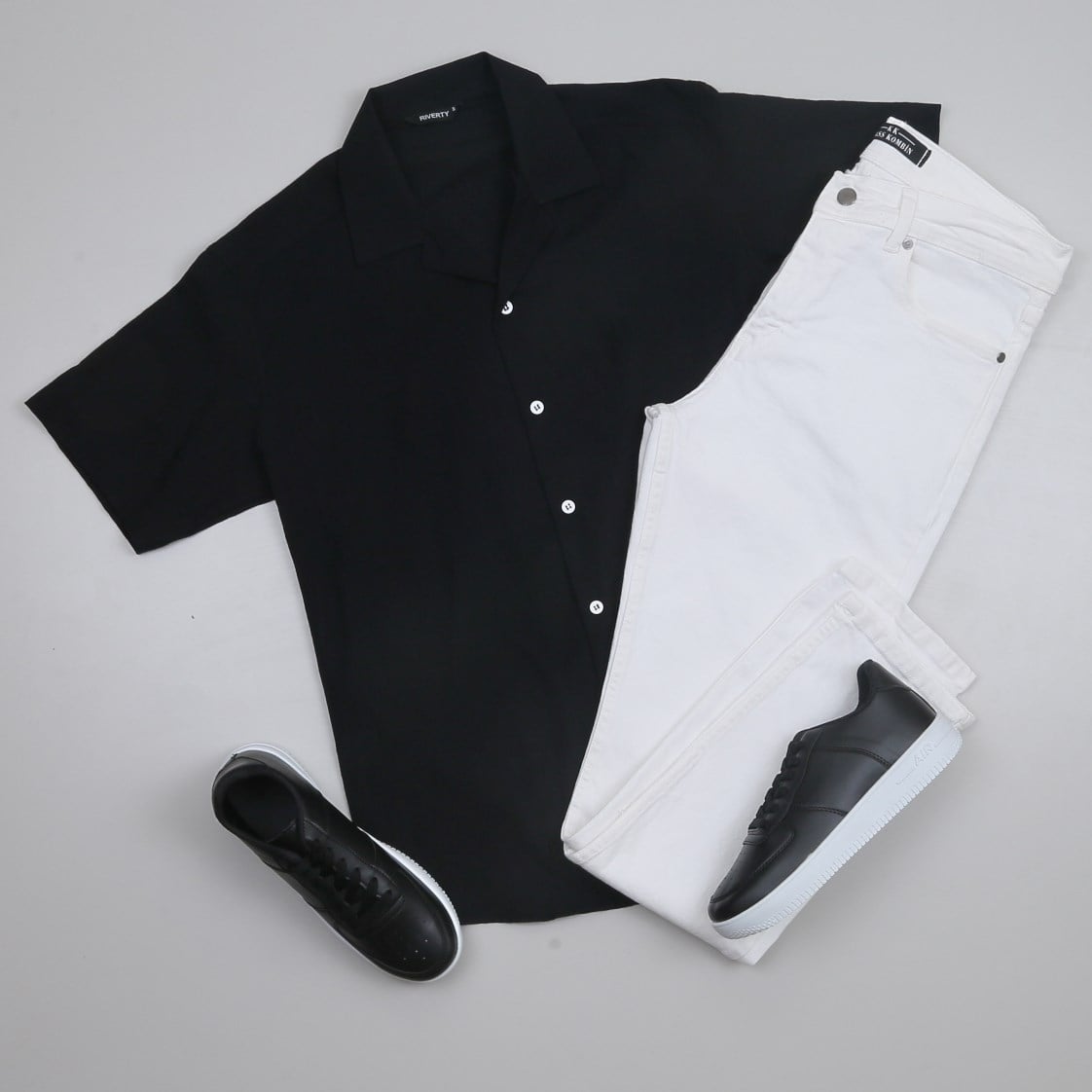 Siyah Kısa Kollu Gömlek Pantolon Kombini Erkek | Slim Fit Şık Günlük Set