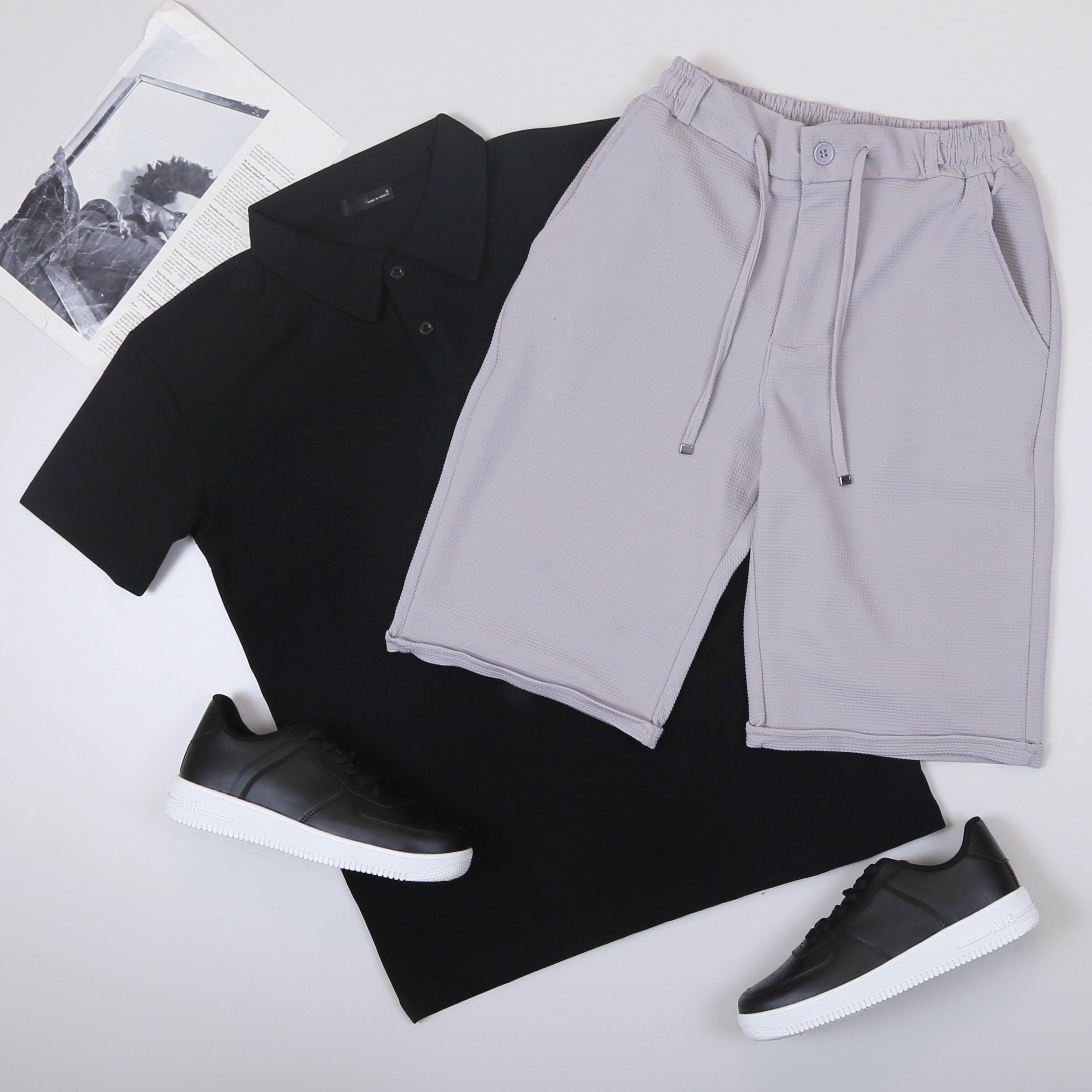 Siyah Polo Yaka Tişört Şort  Ayakkabı Kombin
