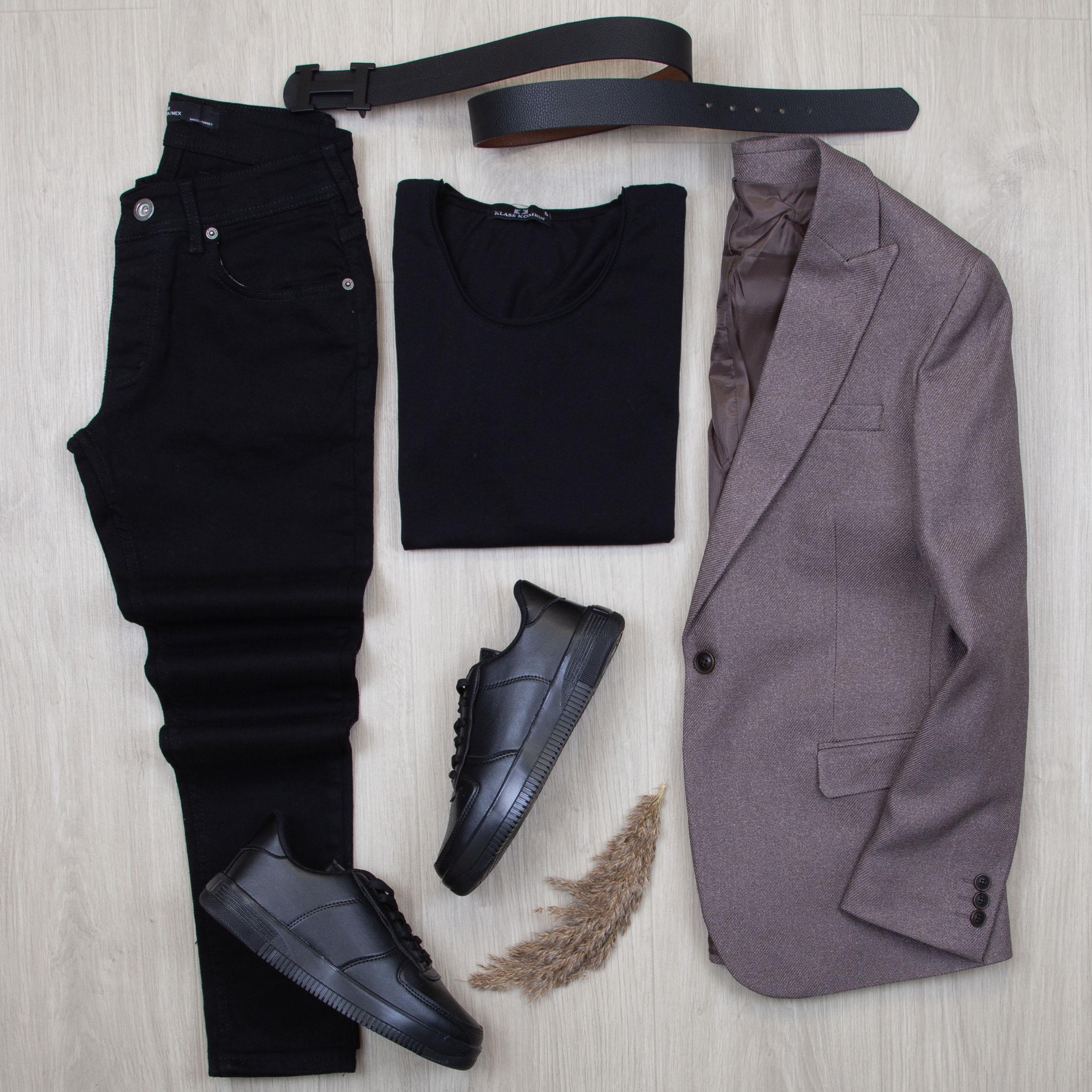 Sütlü Kahve Blazer Ceket Tişört Pantolon Ayakkabı Kombin