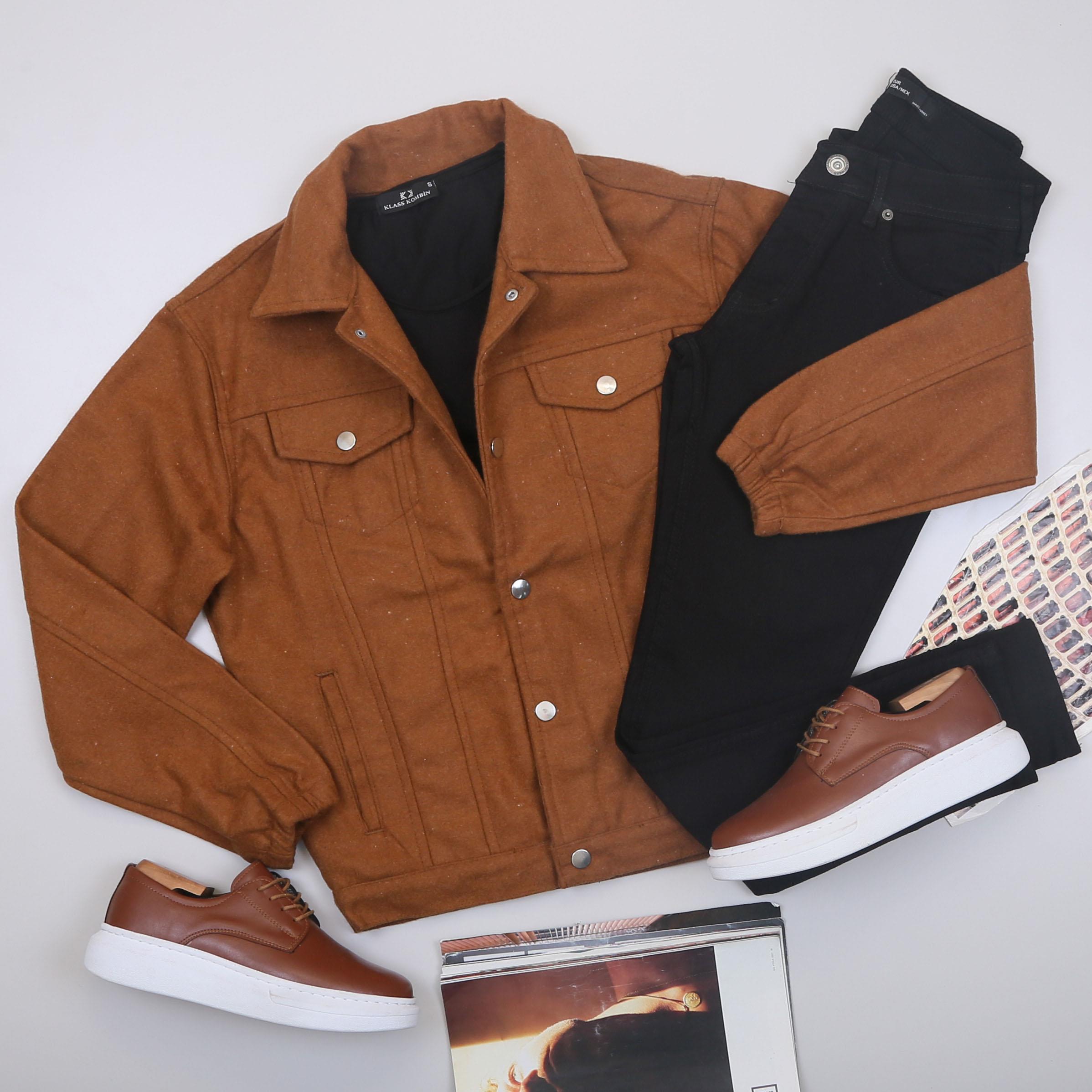 Taba Kaşe Ceket Tişört Pantolon Ayakkabı Kombin