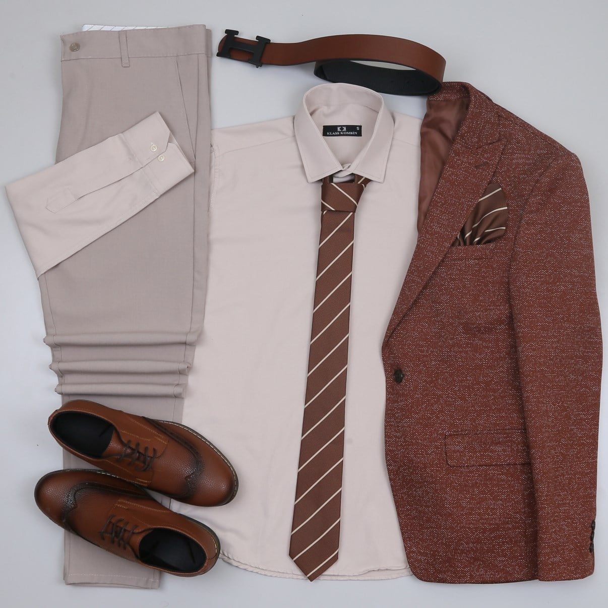 taba Kırçıllı  Blazer Ceket Bej Gömlek Bej Pantolon Taba Ayakkabı Kombin