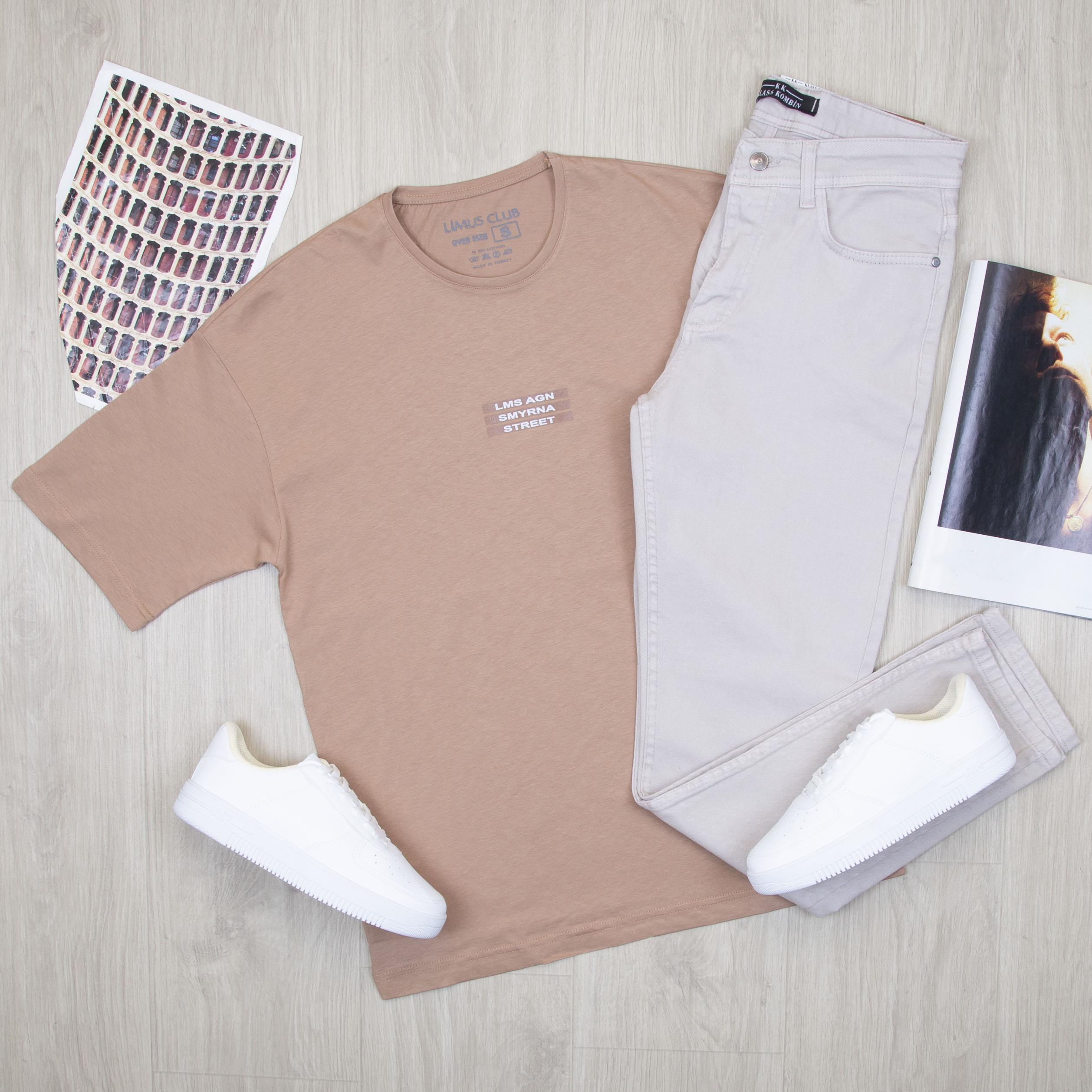 Taba Oversize Tişört Pantolon Ayakkabı Kombin