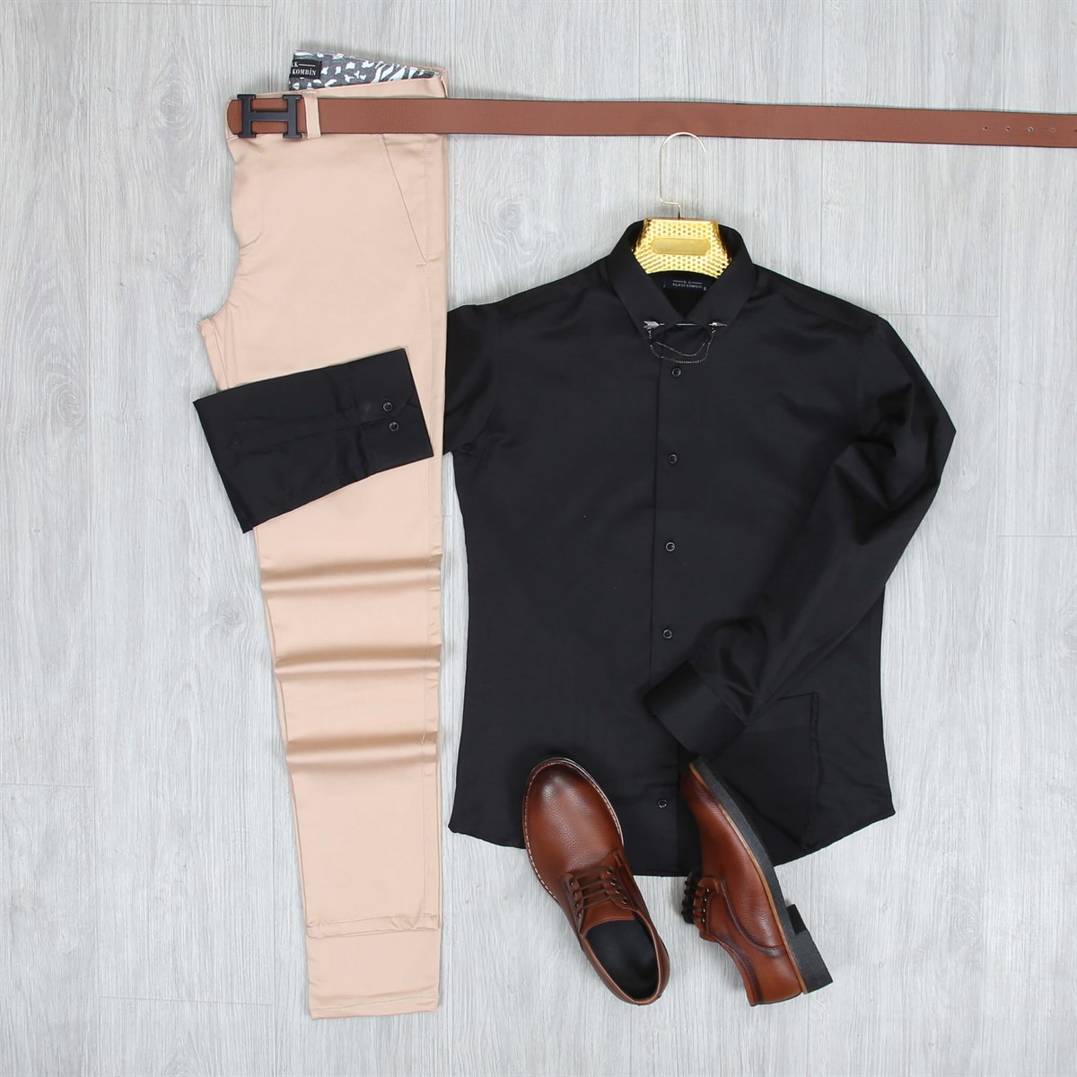 Vizon Kumaş Siyah Gömlek  Ayakkabı Kombini